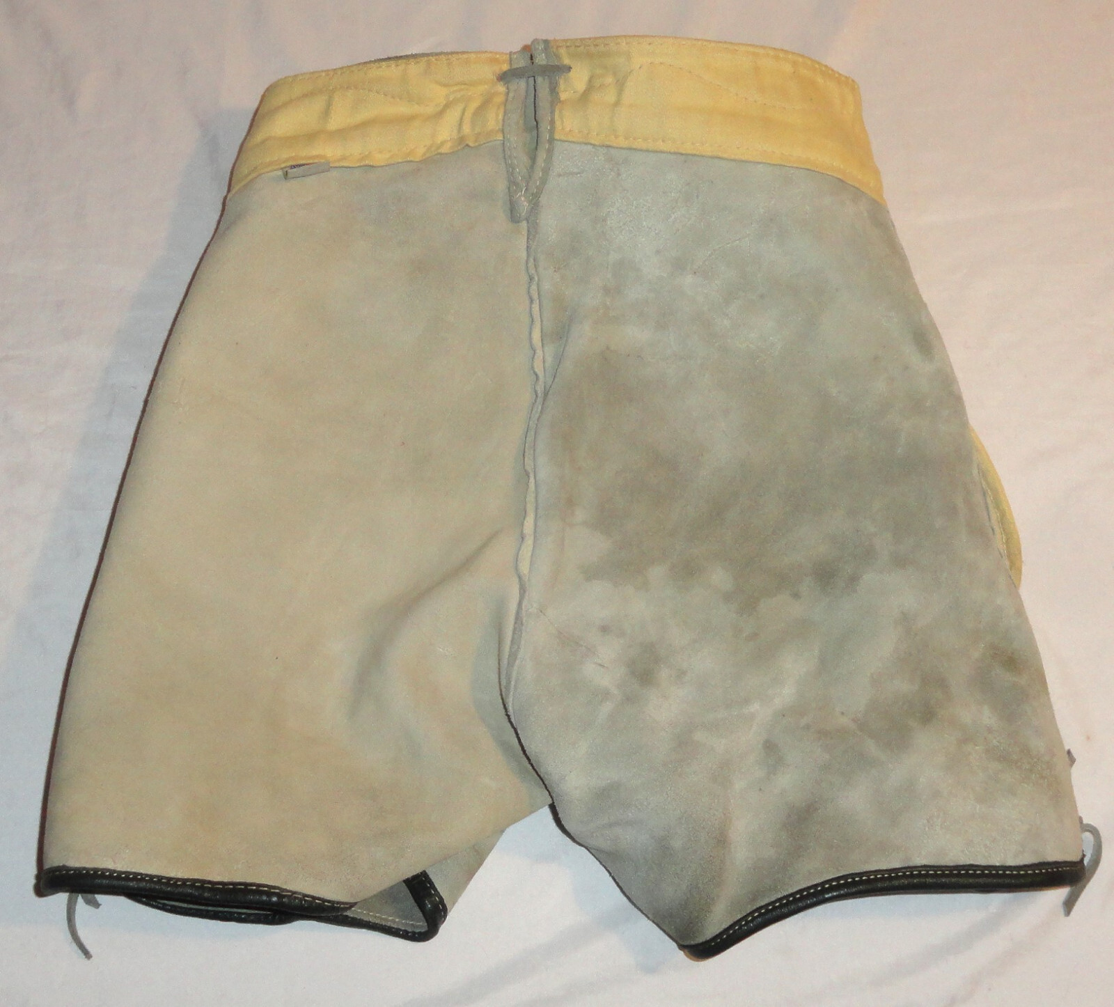 Vintage Raka German Size 10 Small Leather Suede Lederhosen Shorts & Suspenders