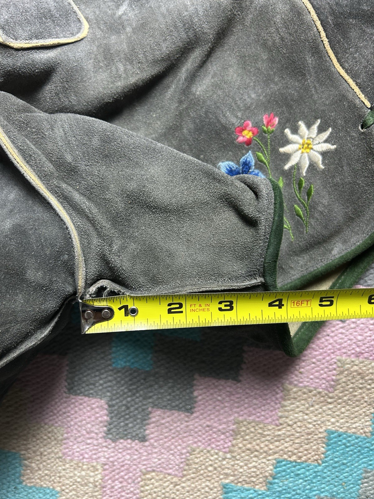 Vintage Authentic German Suede Leather Shorts Lederhosen Gray Mens 29×4 Floral