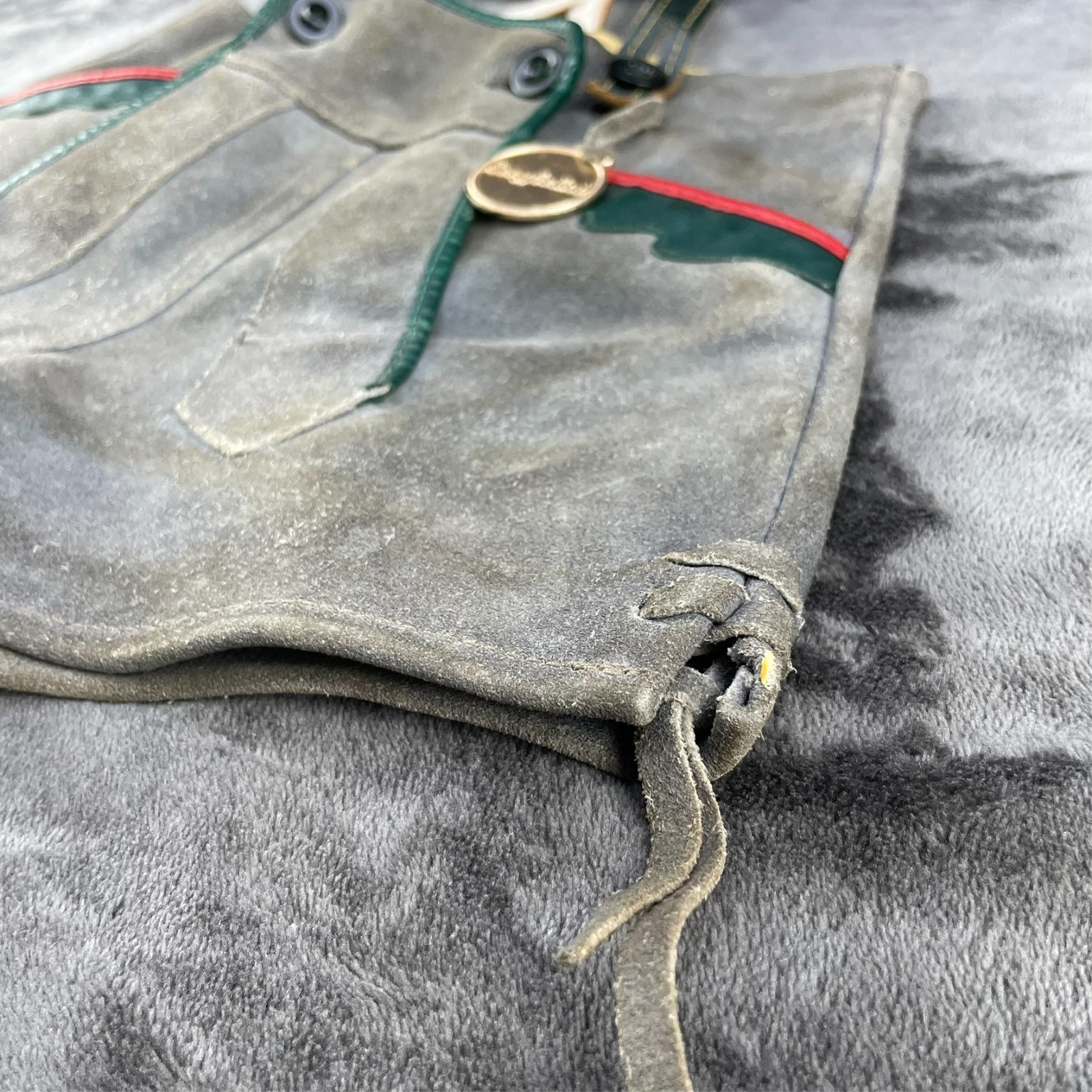 VTG BERGFREUND German Lederhosen Oktoberfest Boy’s Suede Shorts w/Suspenders