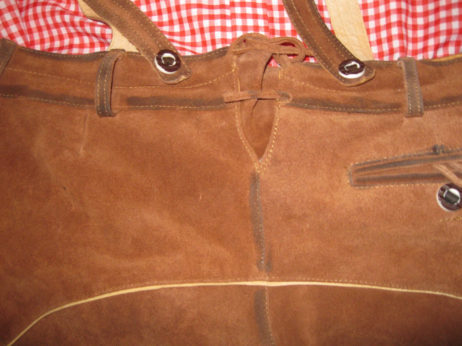 COMPLETE COUPLE GERMAN LEDERHOSEN OUTFIT waist sz 40 & BEER STEIN HALLOWEEN