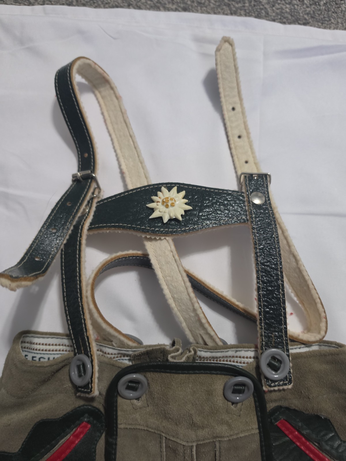 Children’s Lederhosen 104 4t Real Leather. Octoberfest German Deutsche