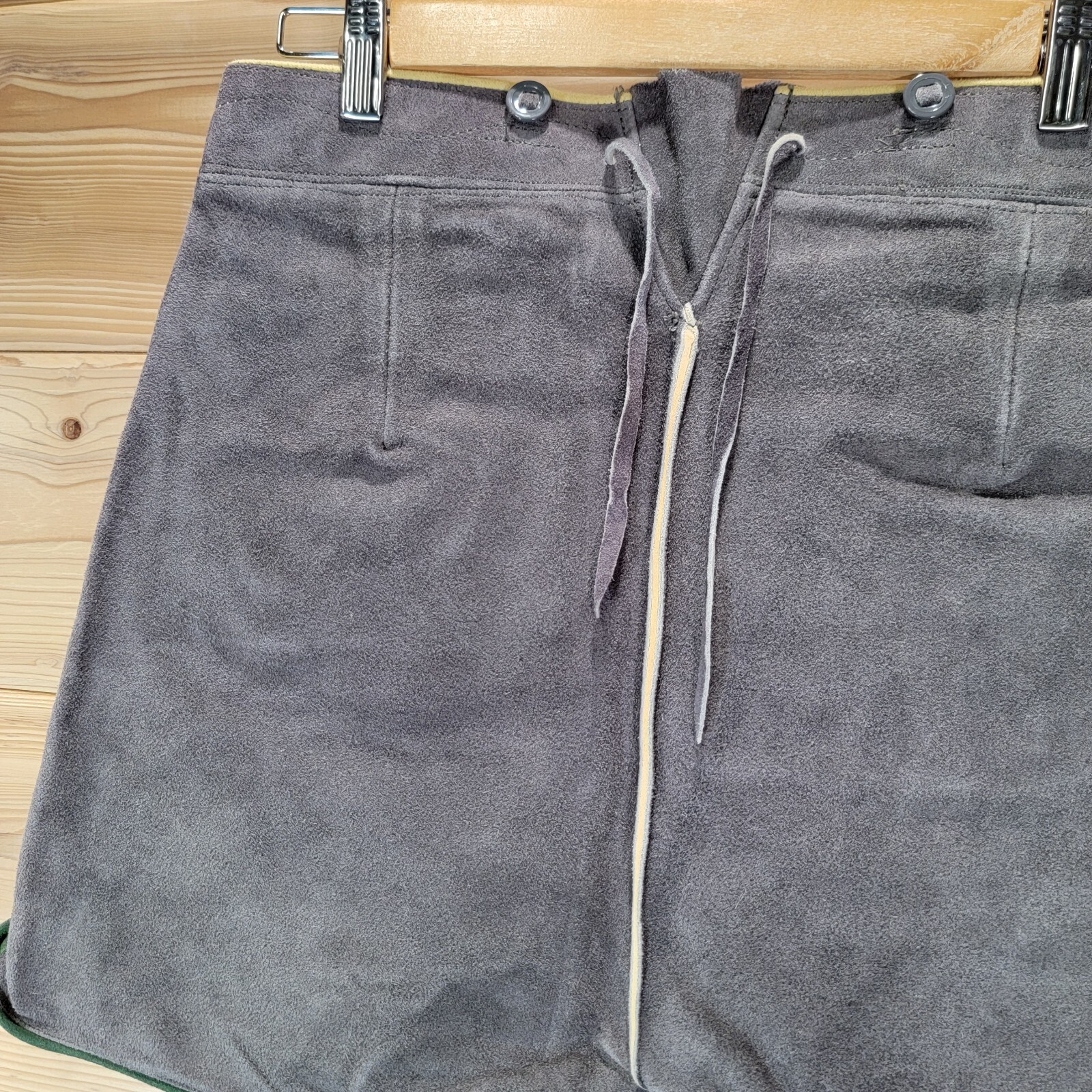 VTG Lederhosen Unisex Shorts Gray Flowers Genuine Leather Oktoberfest 30×16