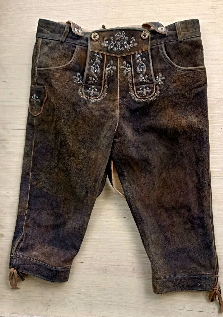 Bavarian traditional Lederhose shorts. German leather suit. Size 52