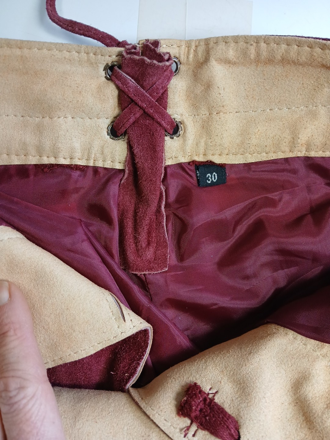 Schoneberger Trachten Couture Shorts Size 30 Red/Burgundy Leather Suede