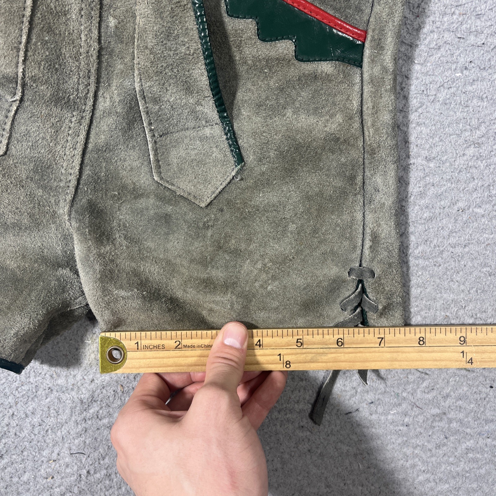 VTG Bergfreund Lederhosen Kids Sz 3 German Olive Green Suede Shorts Oktoberfest