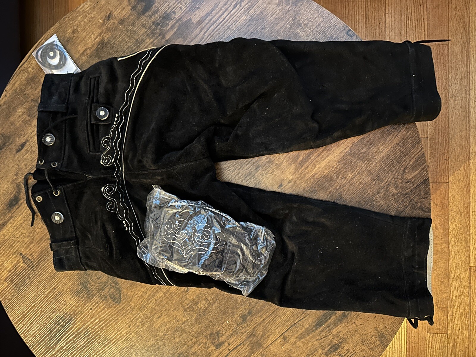 Men’s Lederhosen Size 30 US – Trachtenlederhose Kniebundhose schwarz
