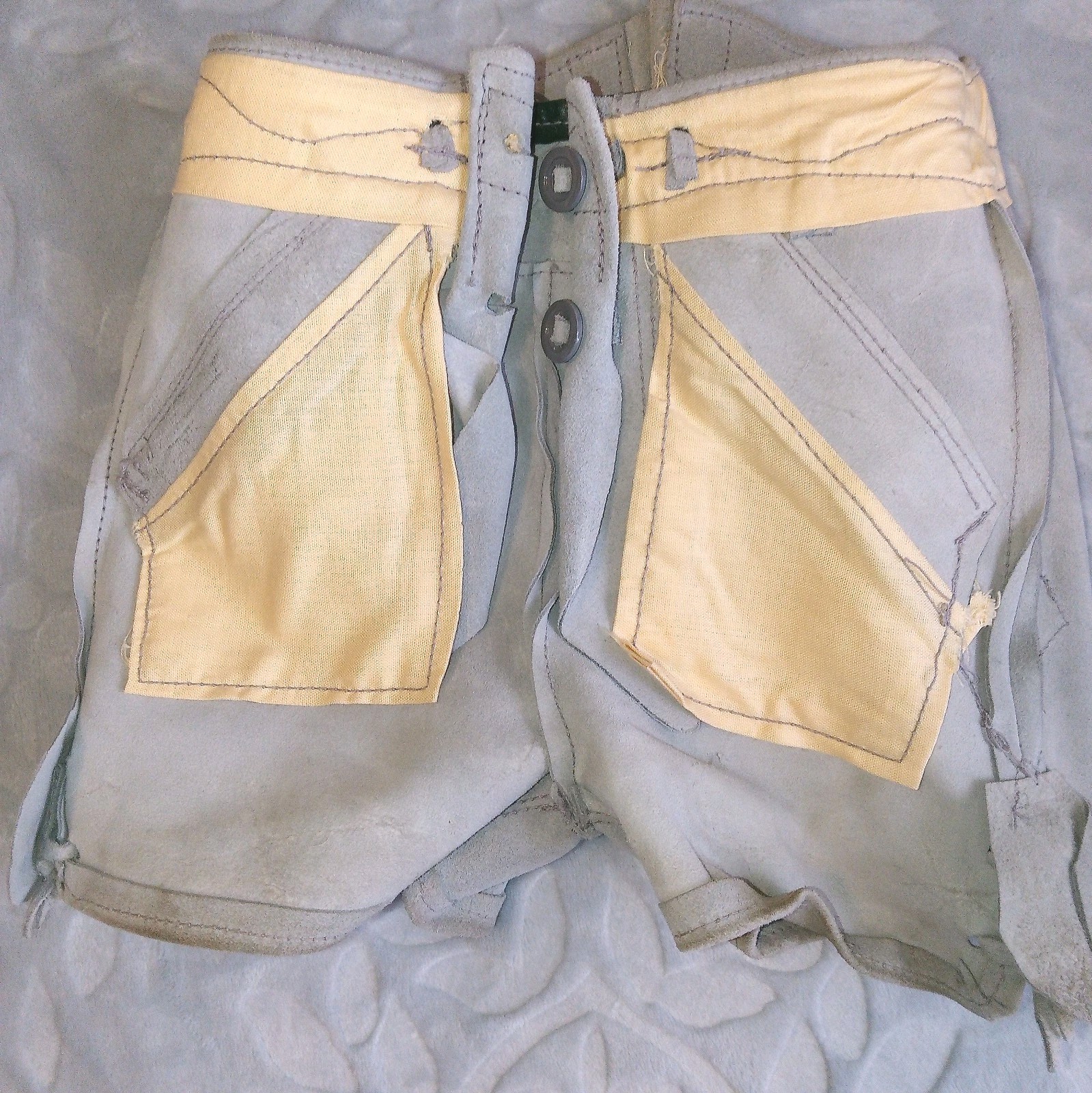 2 Pair Of Childrens Lederhosen Oktoberfest Shorts. Size 26 & 30. Gray & Green Tr