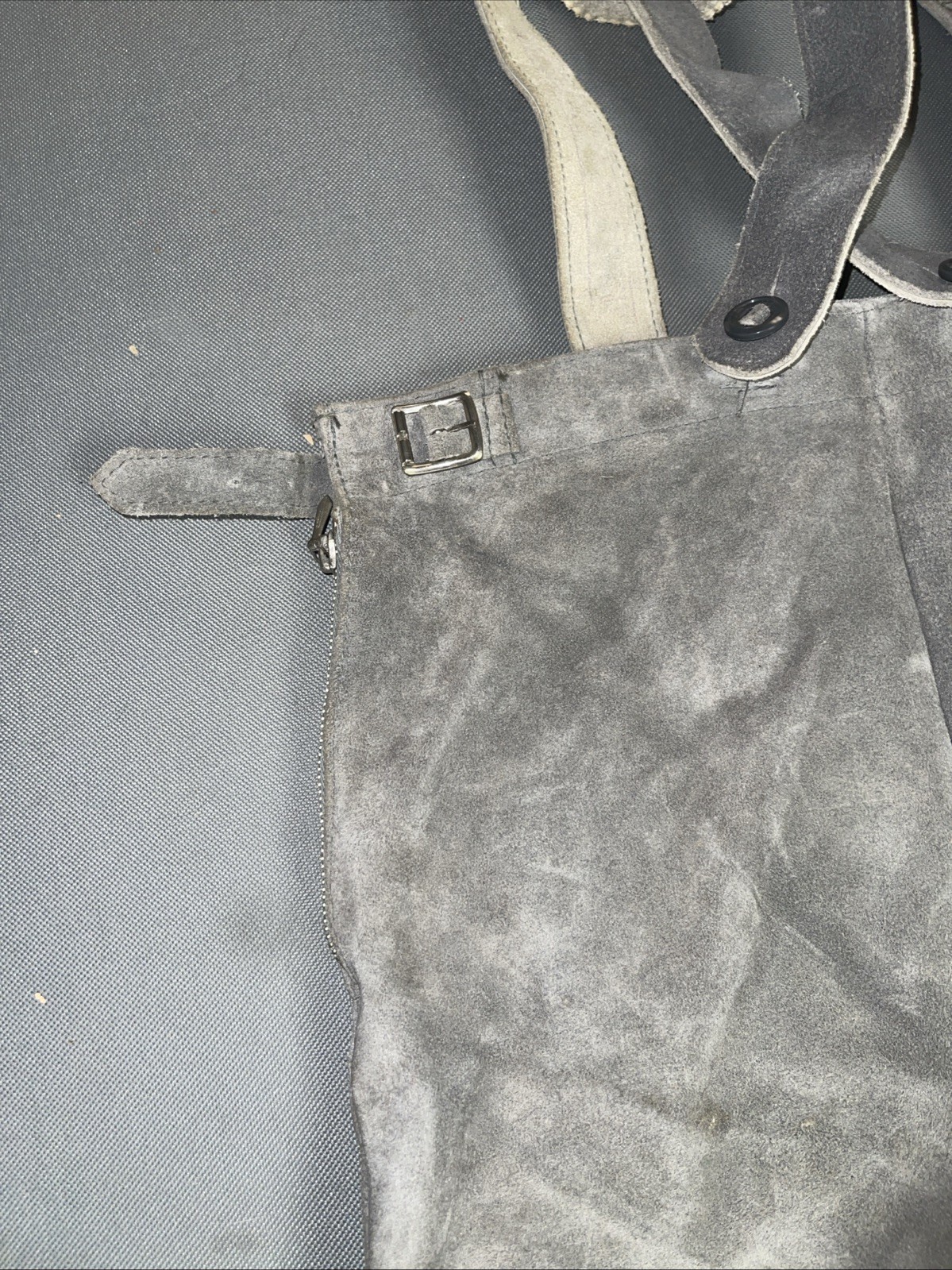 Vintage Women’s German Lederhosen Gray Suede Heart Details 27” Waist 2.5” Inseam