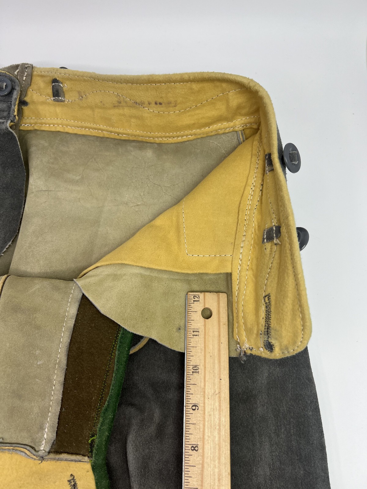 Lederhosen Oktoberfest Suede Leather Gray Shorts Green Trim No Size Tag