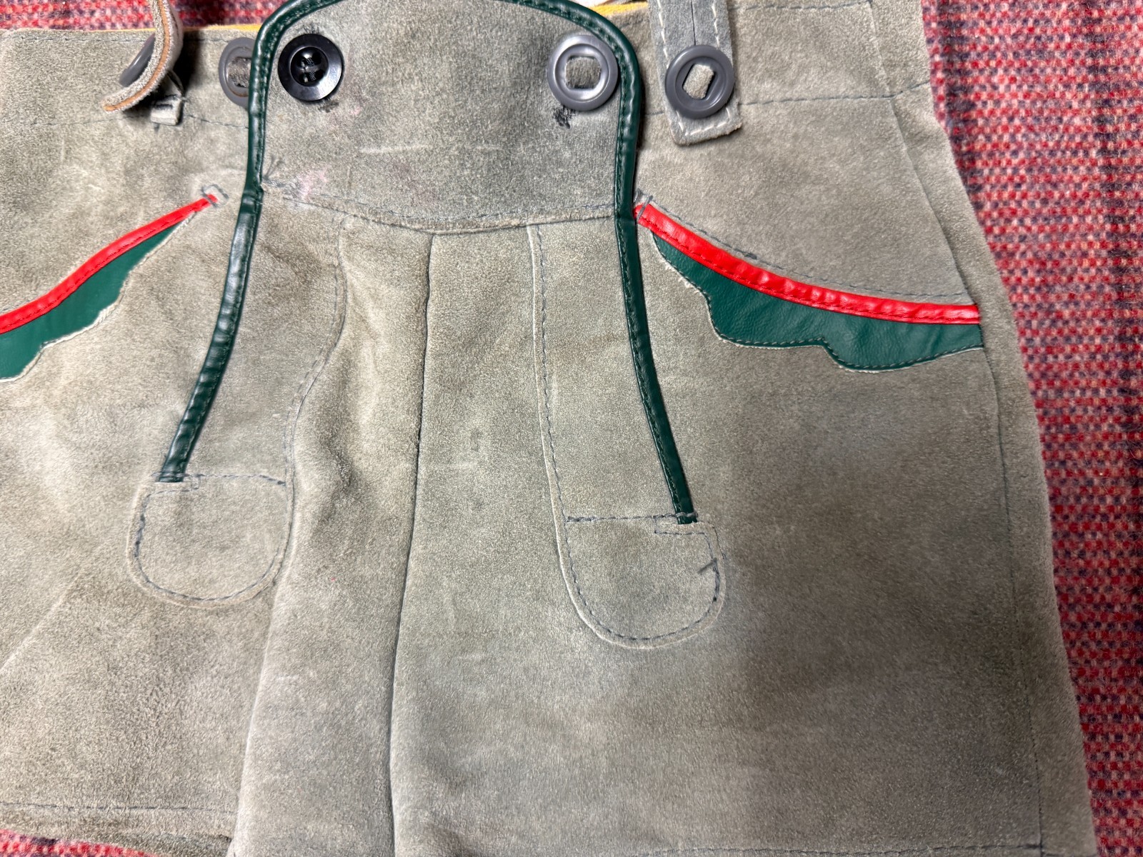 TODDLERS VINTAGE BROWN LEATHER SUEDE GERMAN LEDERHOSEN BIBS