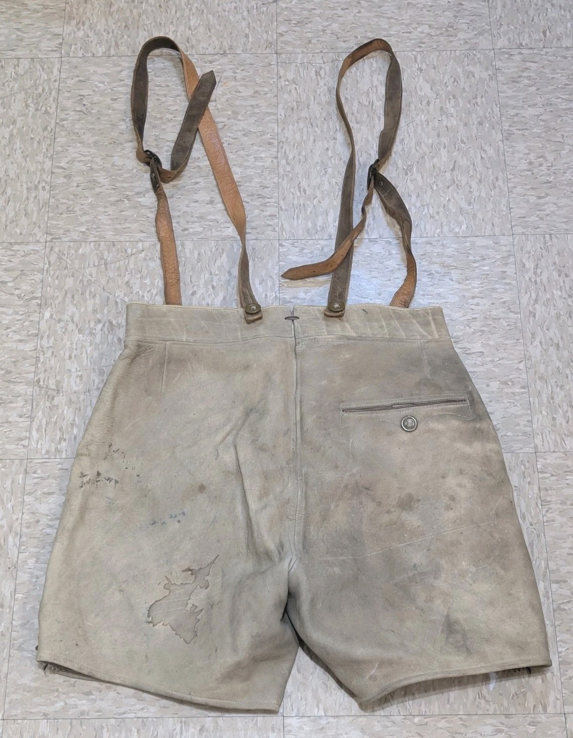 German Lederhosen Men 32 With Suspenders Grey Suede Leather Shorts