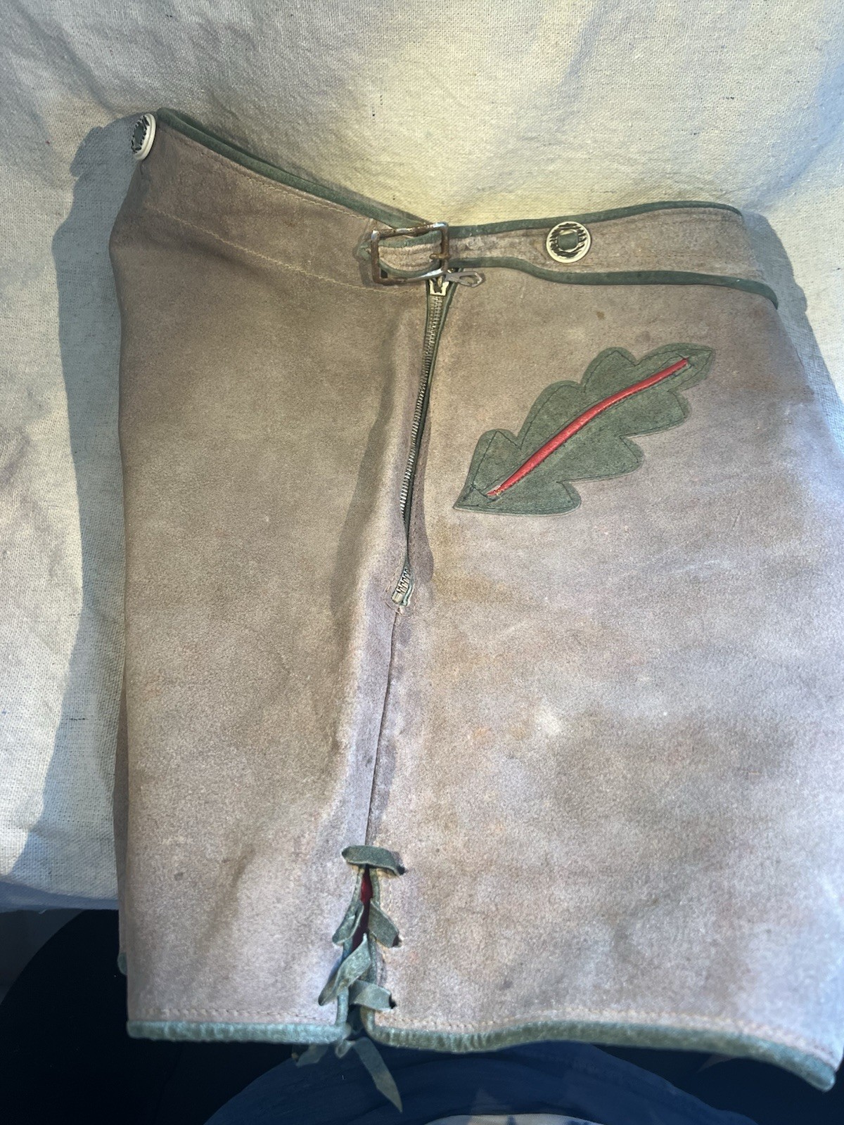 Vintage German Lederhosen Suede Leather Shorts Oktoberfest Size 26