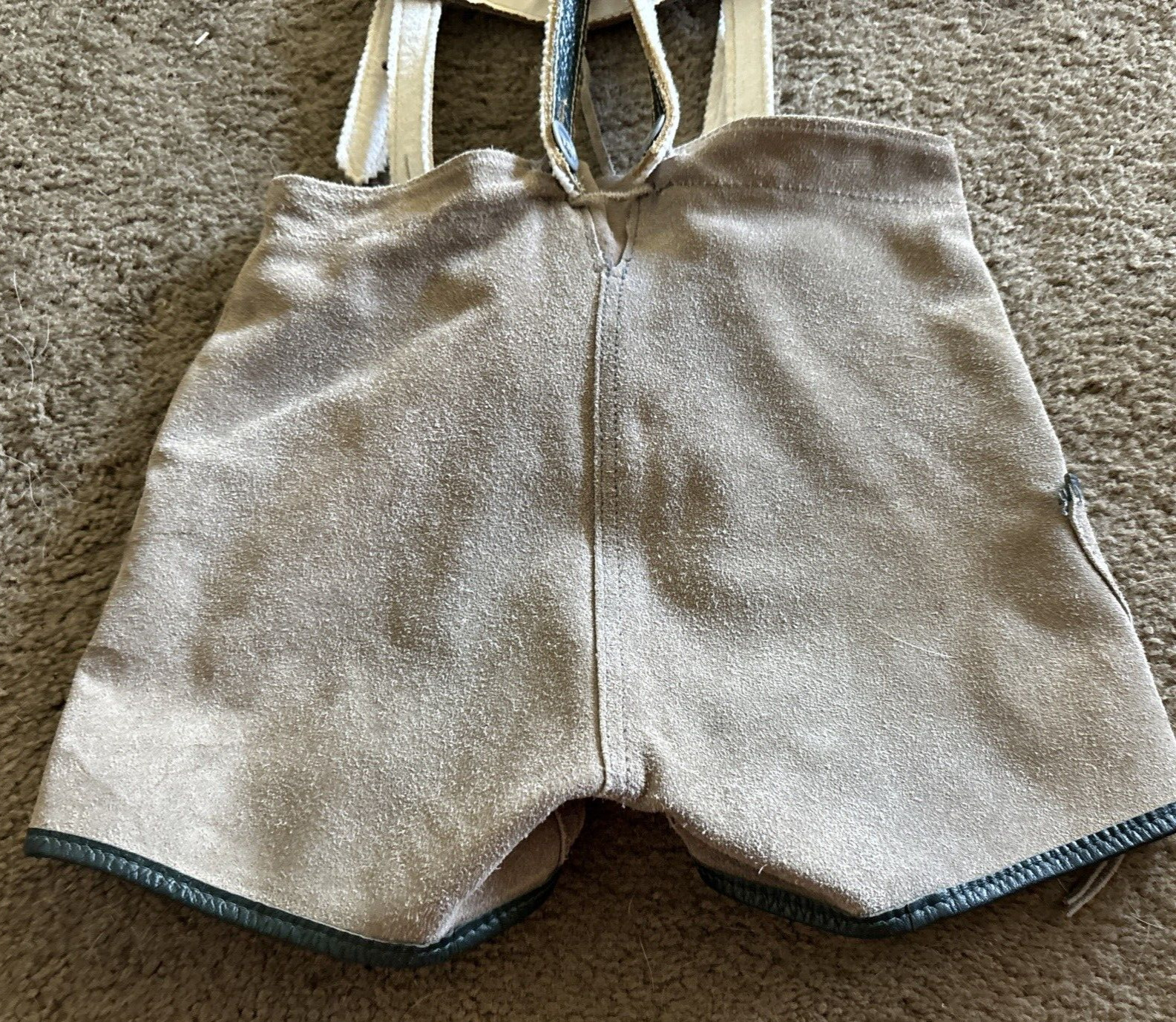 VTG German Lederhosen Child Shorts Suspender authentic Suede Leather Oktoberfest