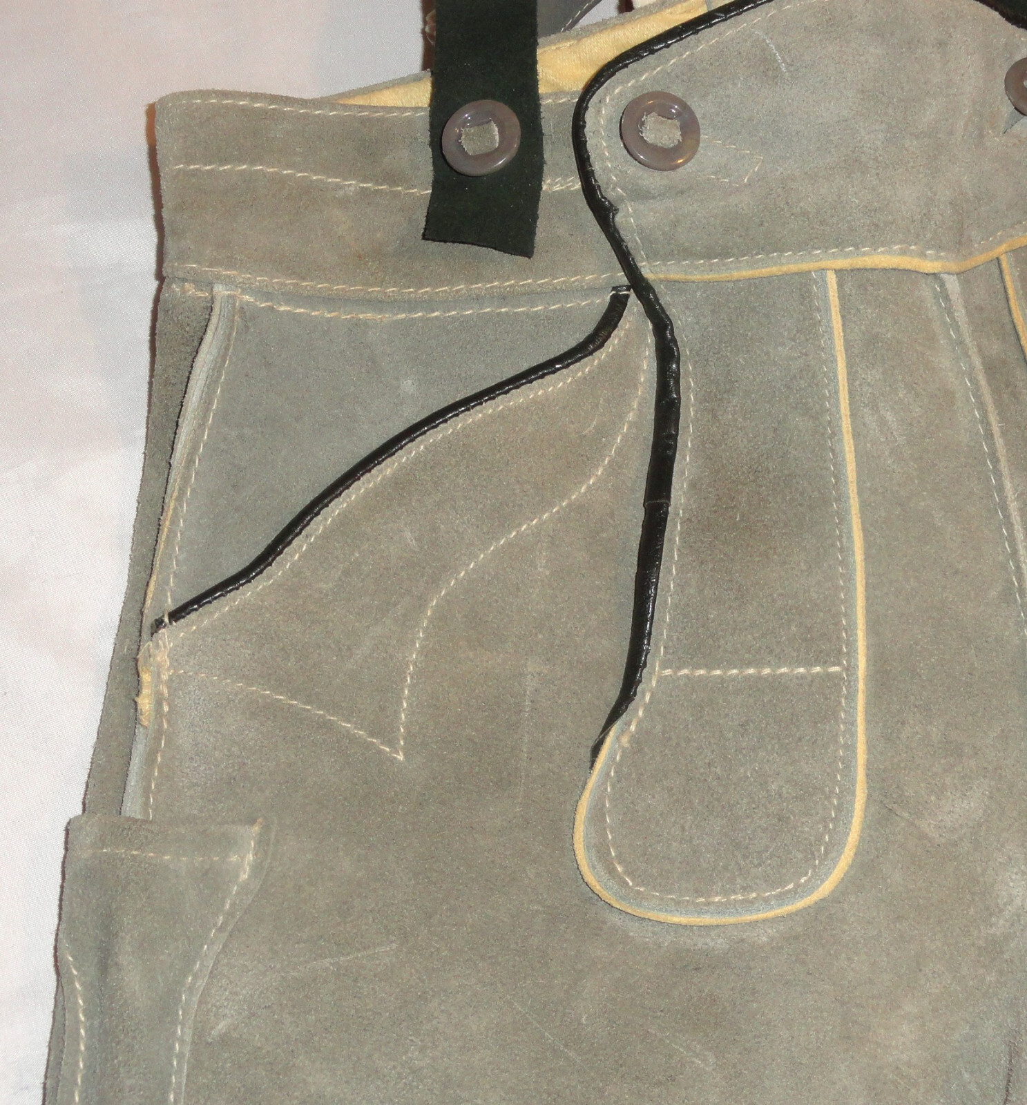 Vintage Raka German Size 12 Small Leather Suede Lederhosen Shorts & Suspenders