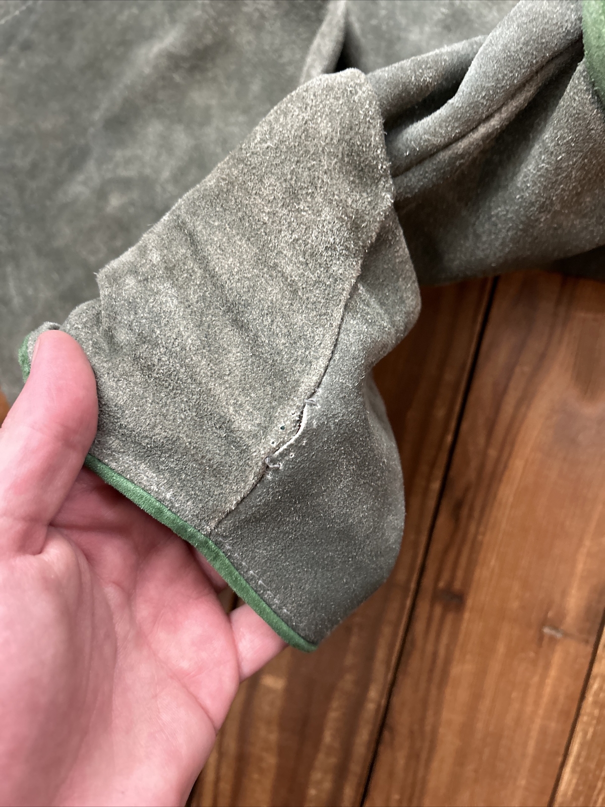 Vintage German Lederhosen Green Suede Leather Oktoberfest Shorts Size 28