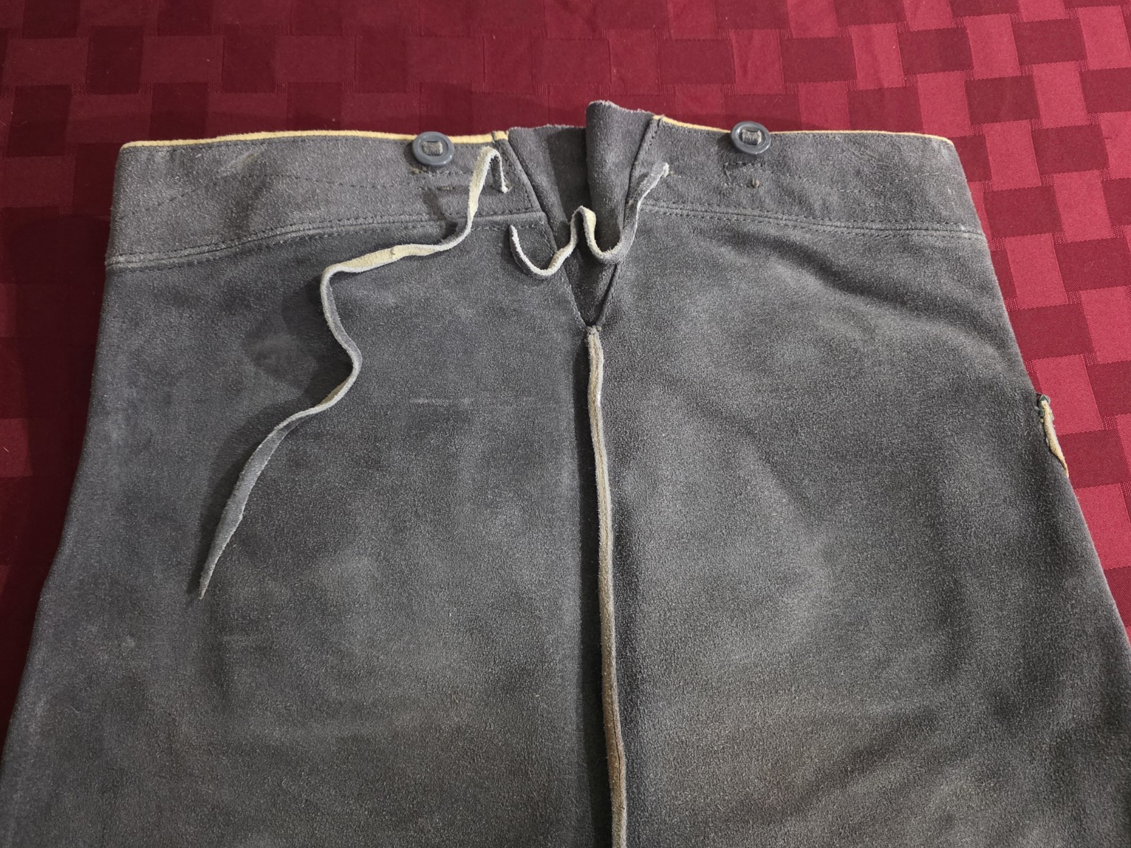 Authentic Vintage Lederhosen Oktoberfest Men Suede Leather Green Shorts