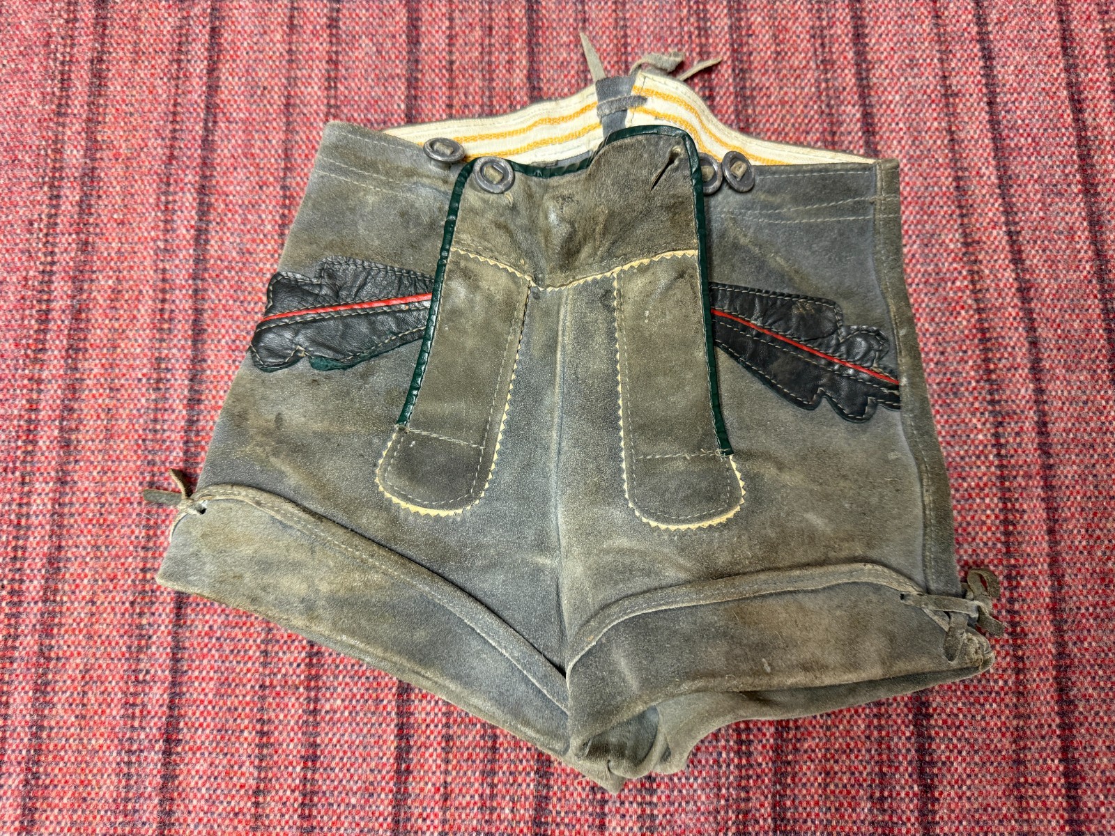 TODDLERS VINTAGE BROWN LEATHER SUEDE GERMAN LEDERHOSEN BIBS