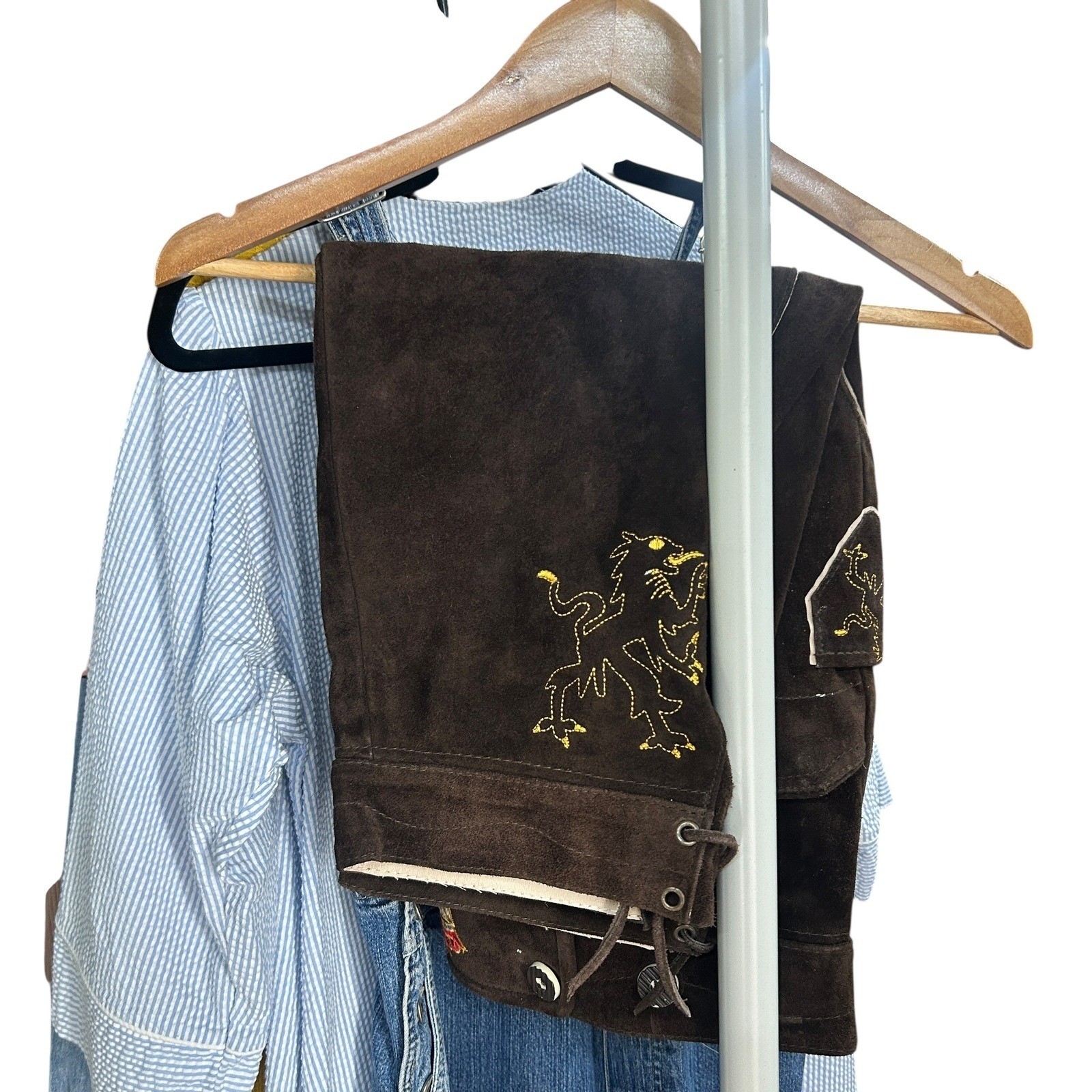 German Lederhosen 52 Brown Leather Embroidered Lions Oktoberfest Heritage 36-38