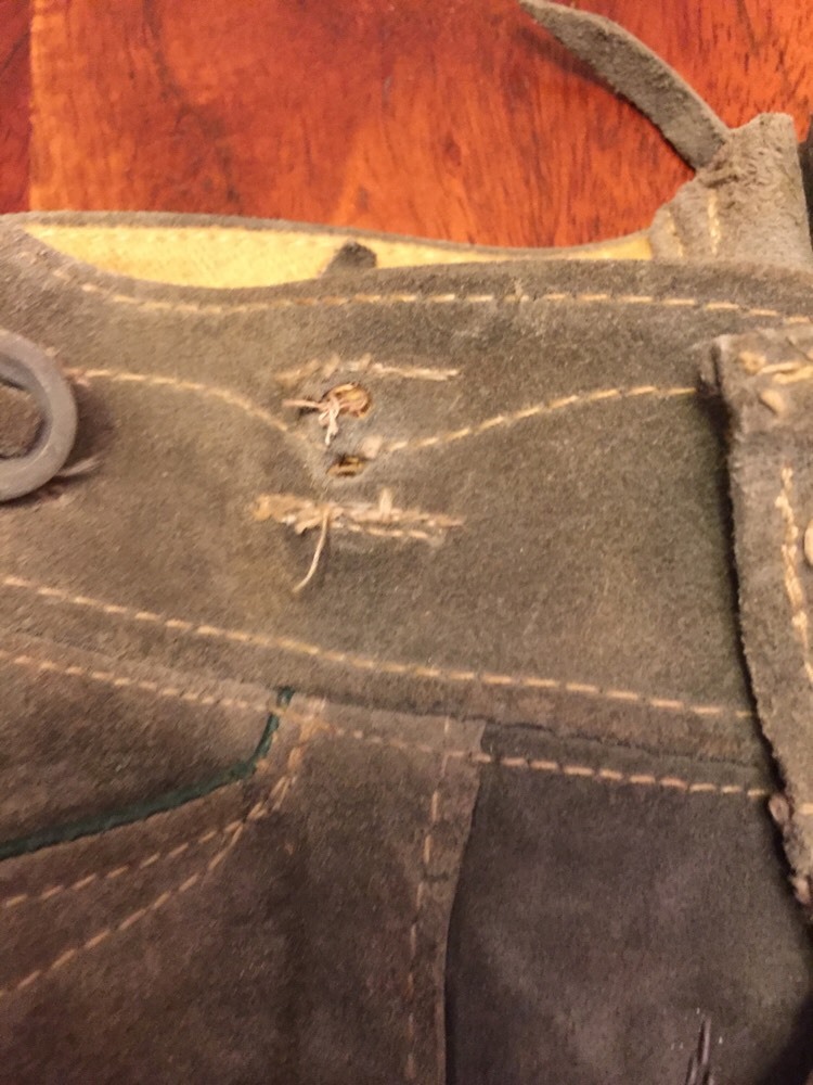 Vintage German Lederhosen Leather Suede Child’s Hunter Green Shorts (LS)