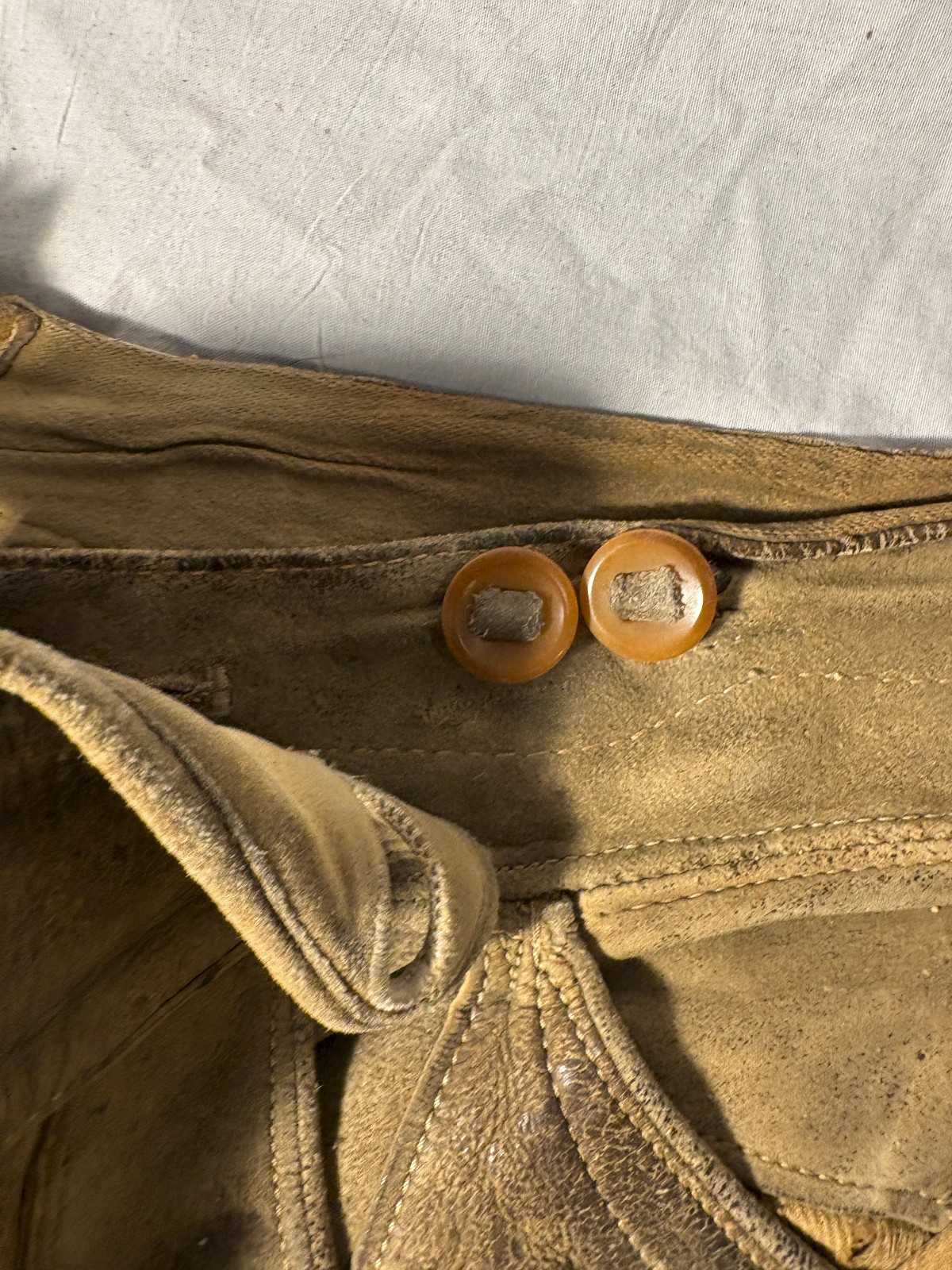 Vintage Lederhosen Suede Leather Shorts 38