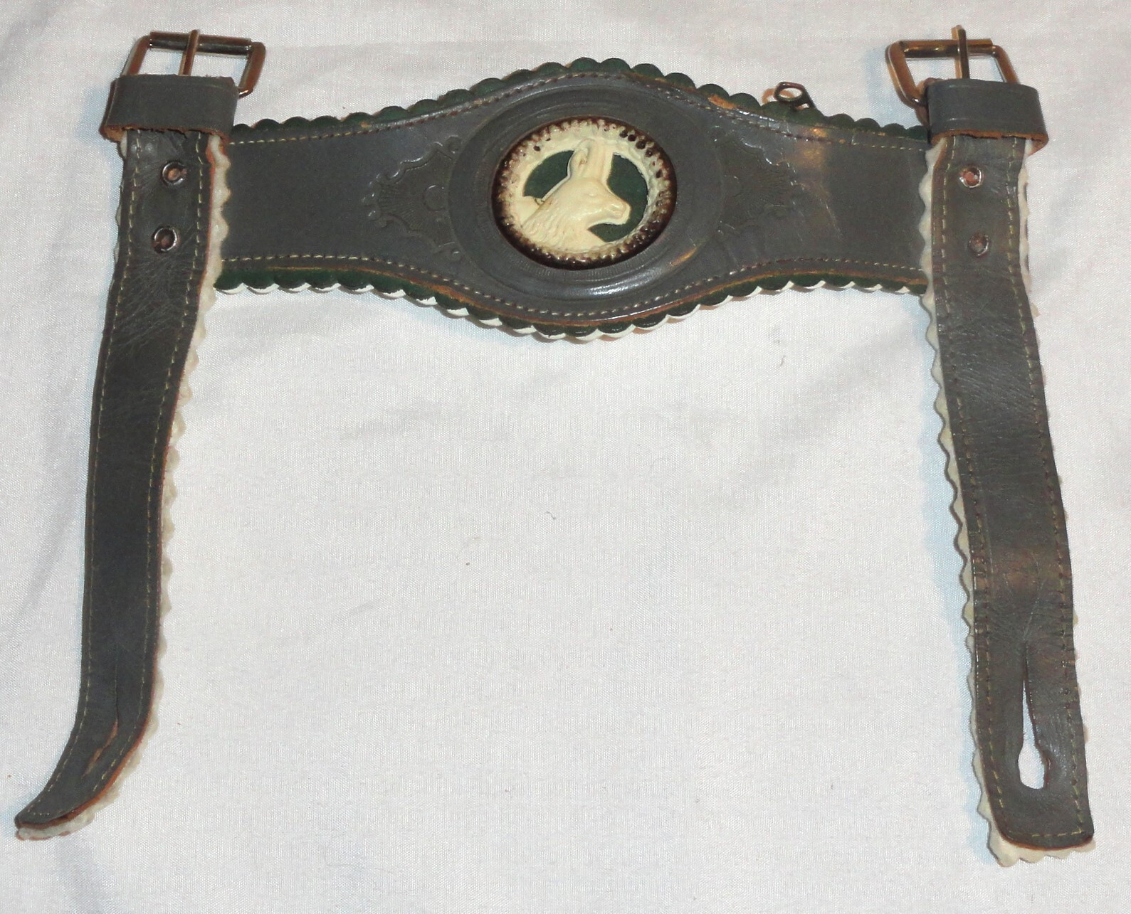 Vintage Raka German Size 10 Small Leather Suede Lederhosen Shorts & Suspenders