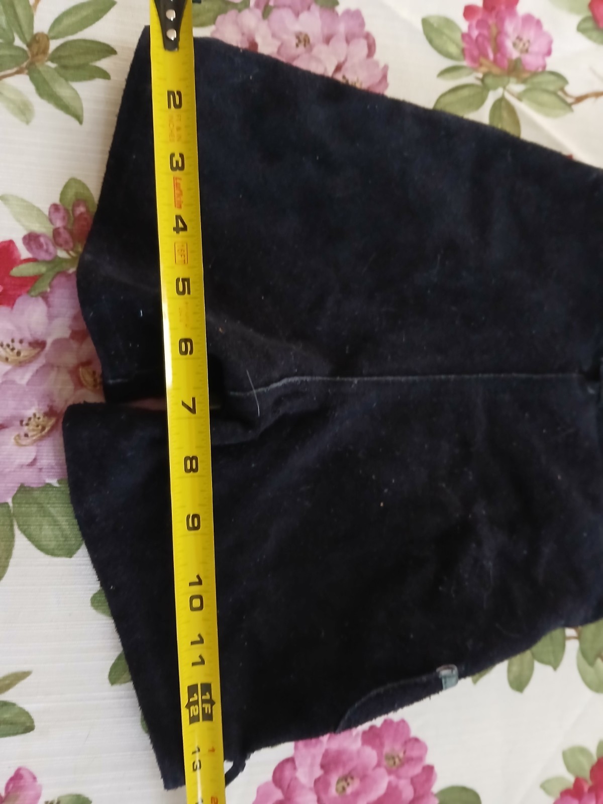 Vintage 1960s Black Lederhosen Shorts w/ Suspenders – Suede Size 86 Kids – VG+