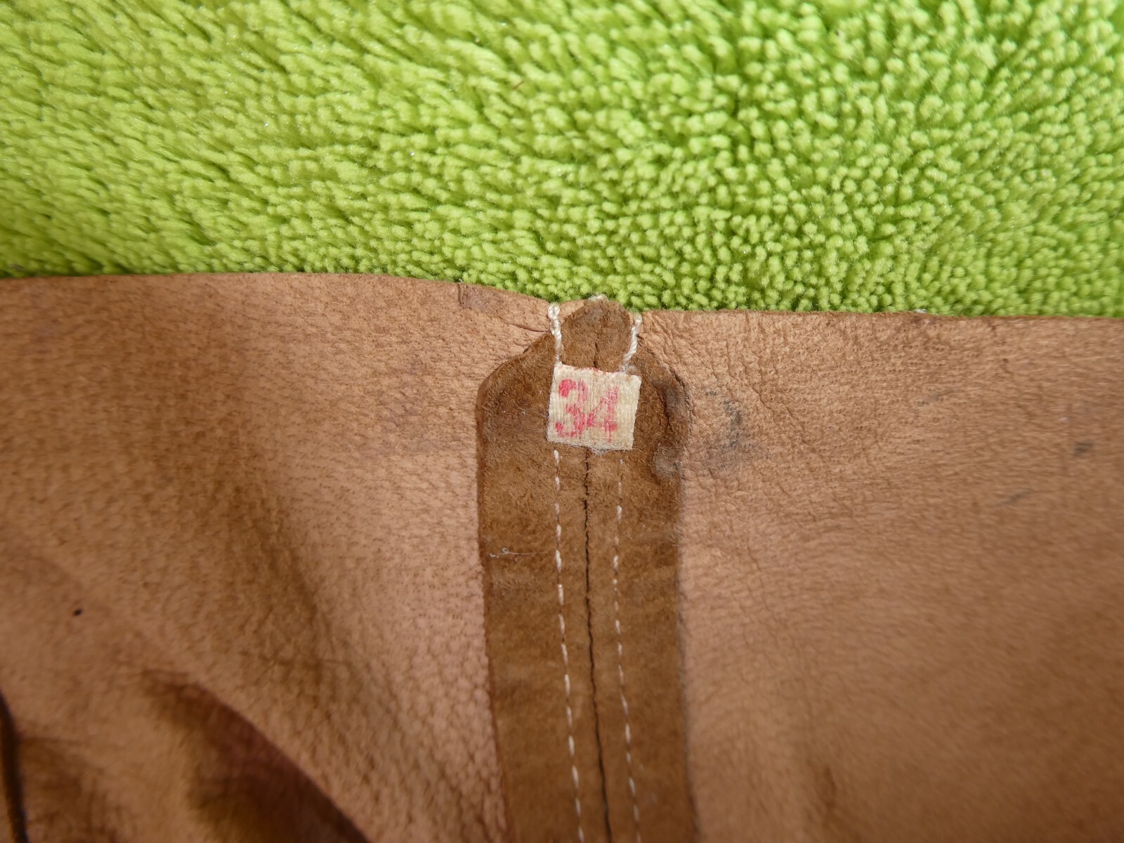 Vintage Ladies Short Leather Trousers No.20