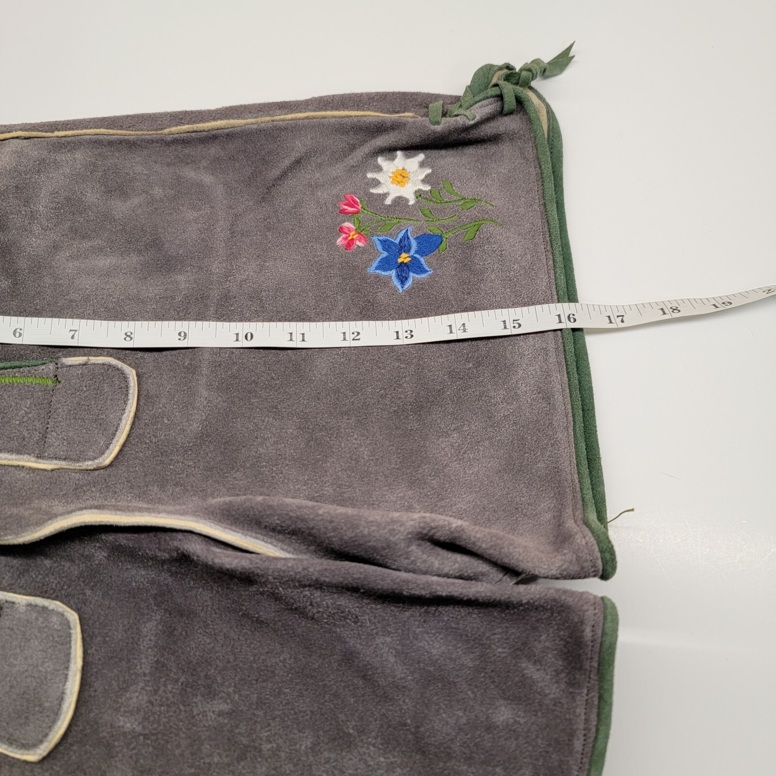 VTG Lederhosen Unisex Shorts Gray Flowers Genuine Leather Oktoberfest 30×16
