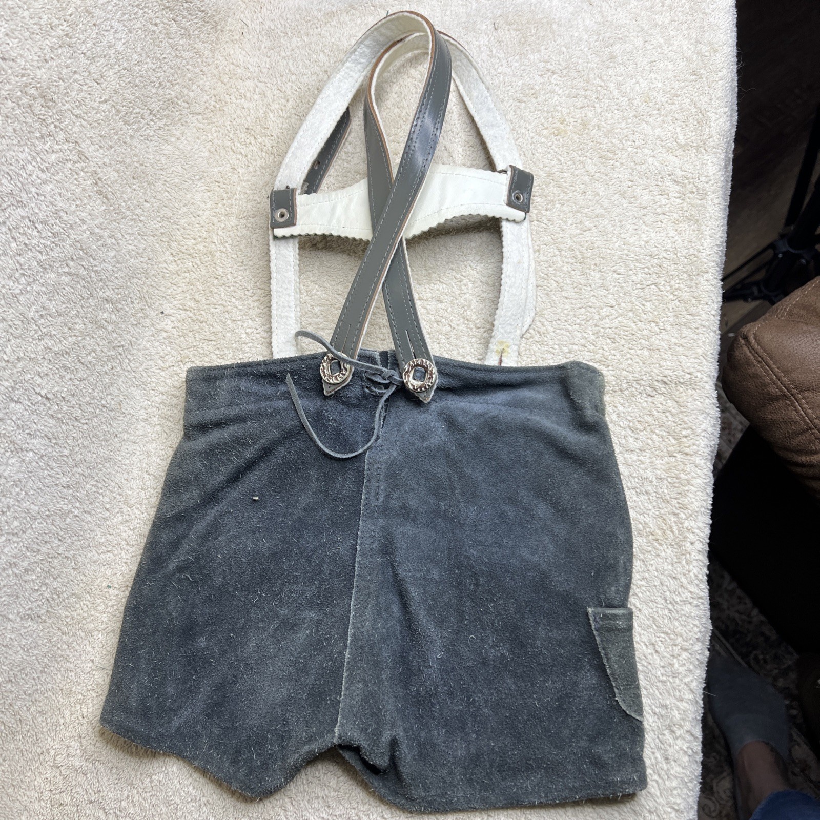 VTG Bavarian German Children’s Lederhosen Gray Suede Leather Shorts