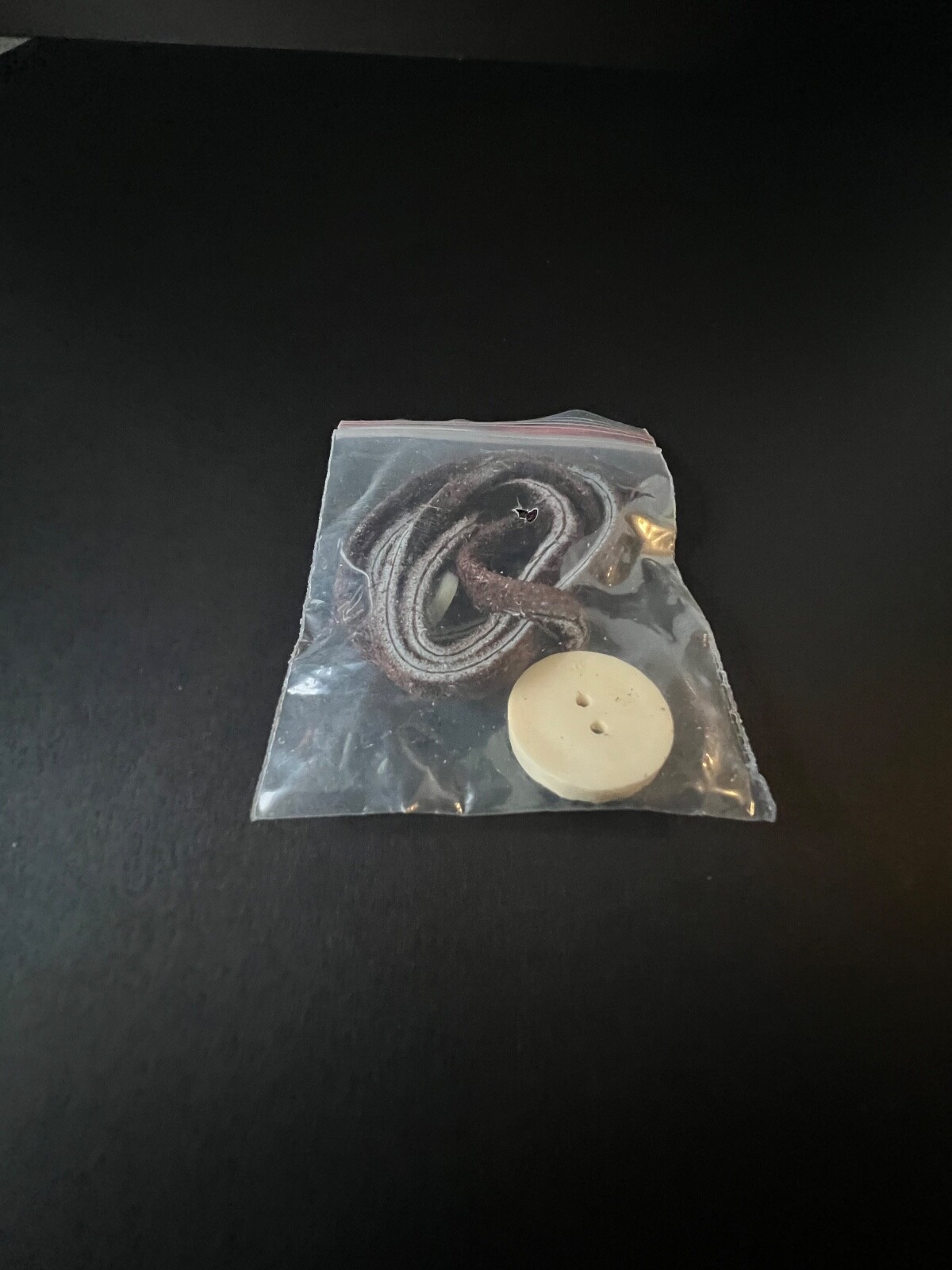 LEDERHOSEN BUTTON & BROWN LEATHER THONG LACE REPLACEMENT KIT – NEW IN PACKAGE