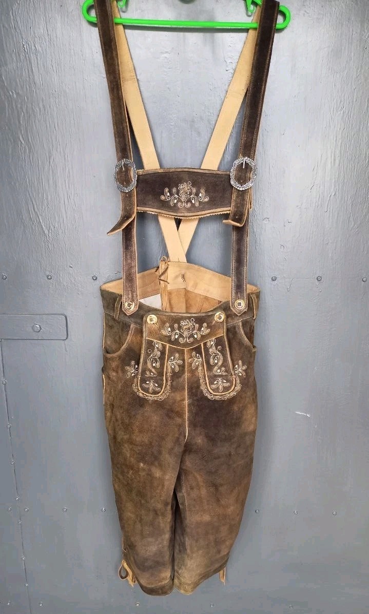 Bavarian traditional Lederhose shorts. German leather suit. Size 52