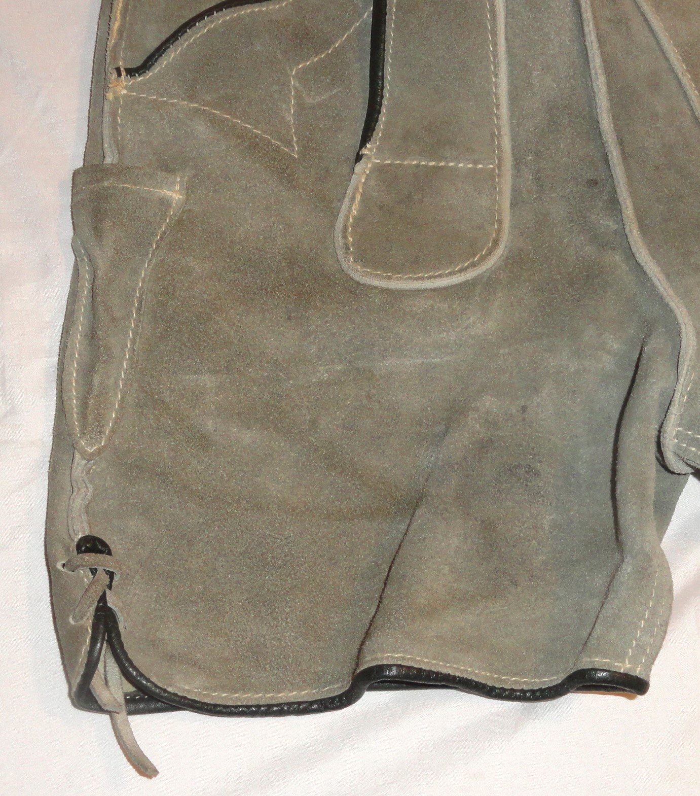 Vintage Raka German Size 10 Small Leather Suede Lederhosen Shorts & Suspenders