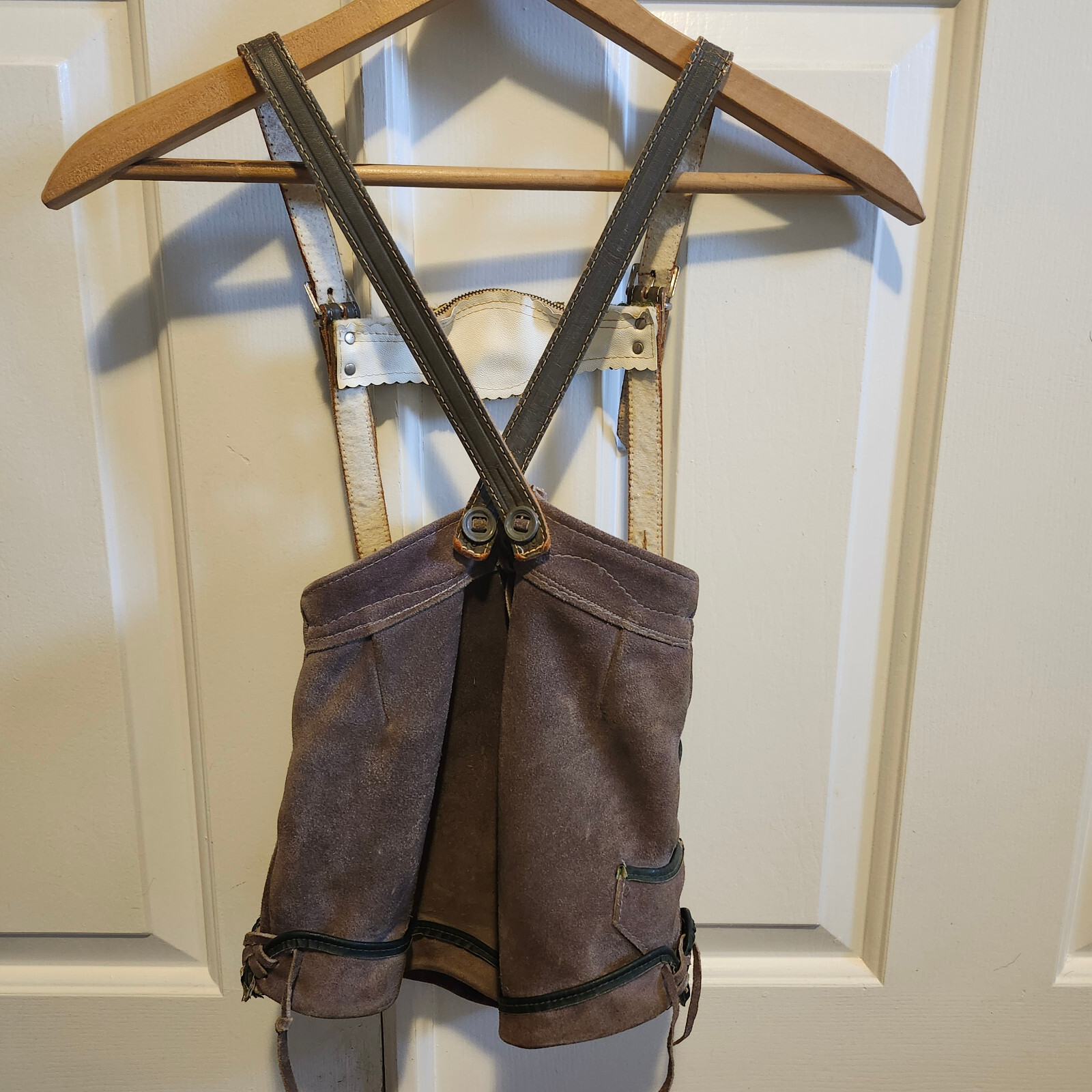 Vintage German Oktoberfest LEDERHOSEN Child Size Shorts Suspenders Leather