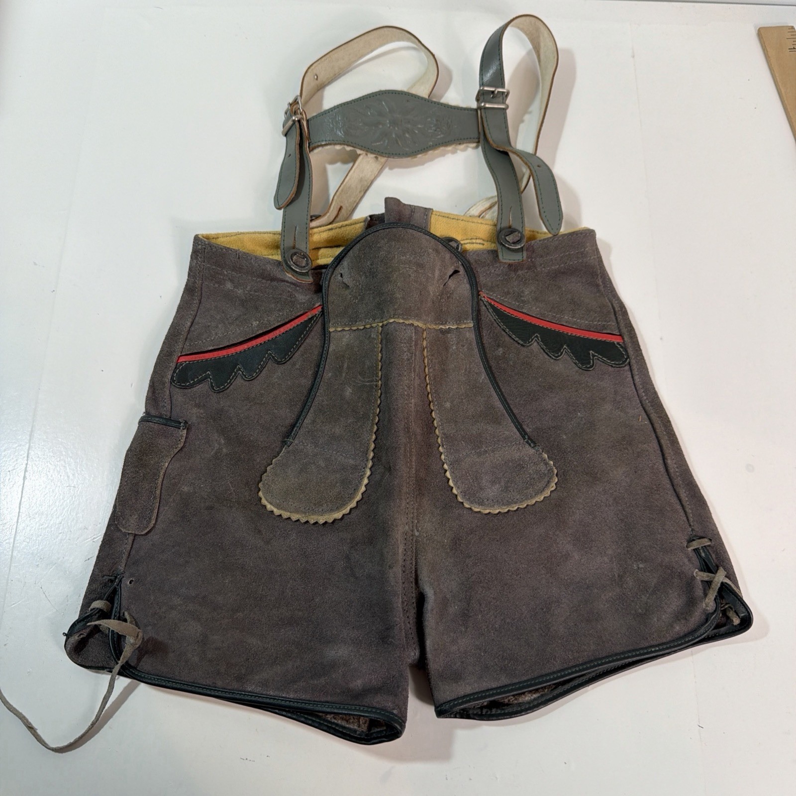 Vintage Lederhosen Authentic Suede Leather German Shorts Wmn Child 10,5in waist