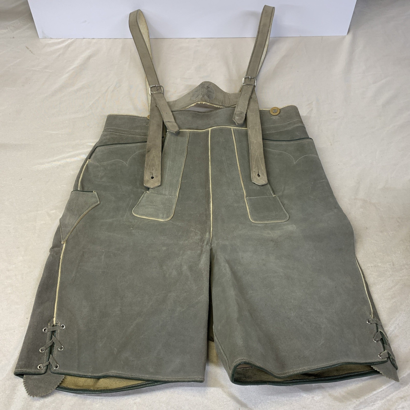 Vintage Austrian Lederhosen Heichlinger 32 Waist Suspenders Breast Plate