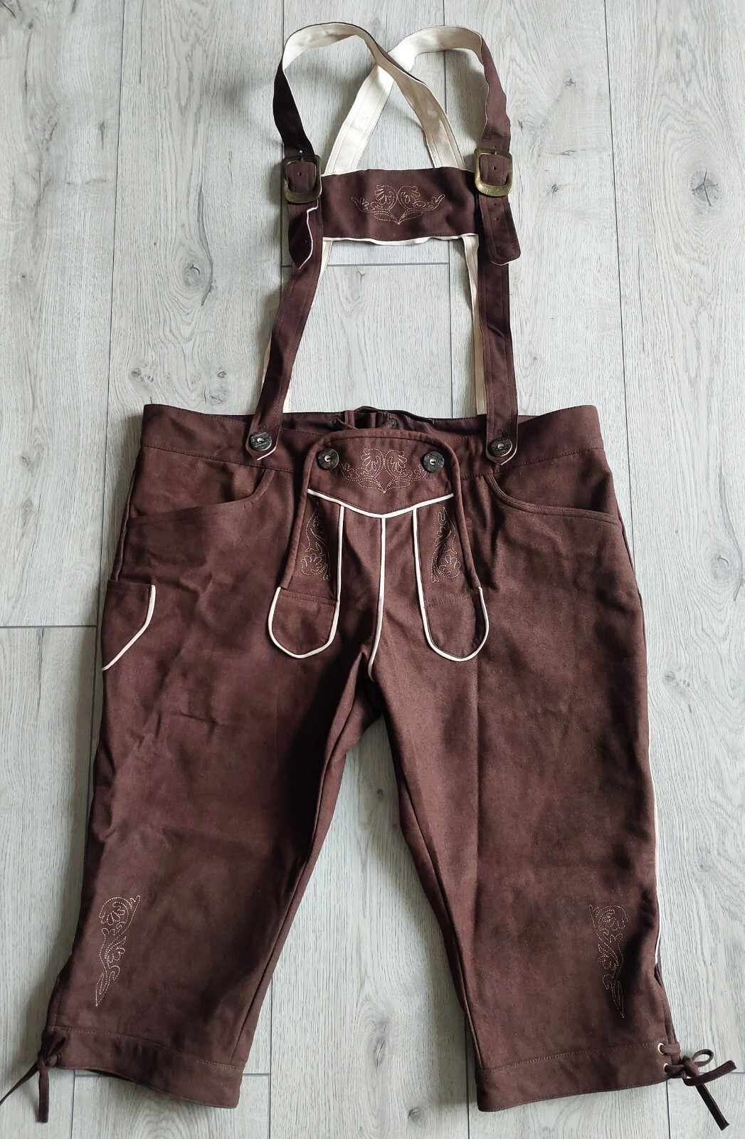 Bavarian lederhosen OKAY, shorts, 55% nylon, size EU 54 US XL, small used, China