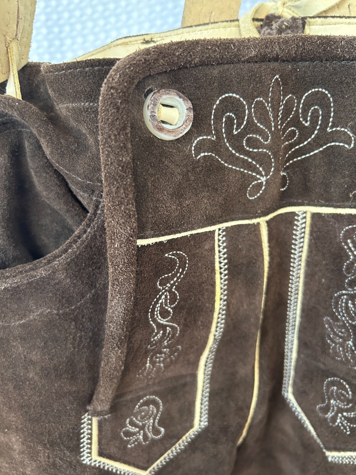 German Oktoberfest men size 32 brand Lederhosen4U genuine leather shorts