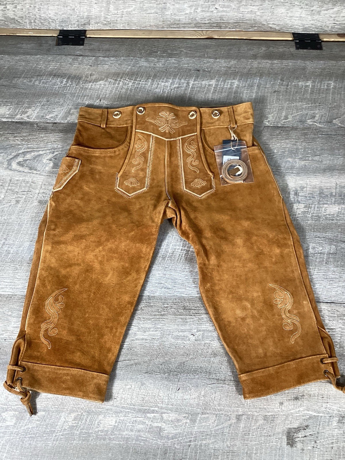 ALMBOCK Lederhosen Real Leather Bavarian Oktoberfest Shorts Size 50 /M NWT