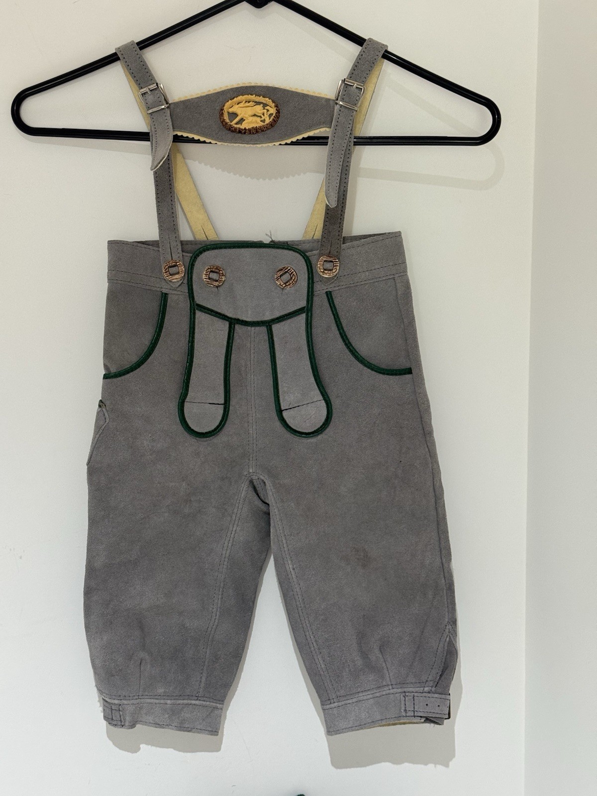 Lederhosen Children’s Suede Leather Pants with Suspenders (Vintage) Size 5/110
