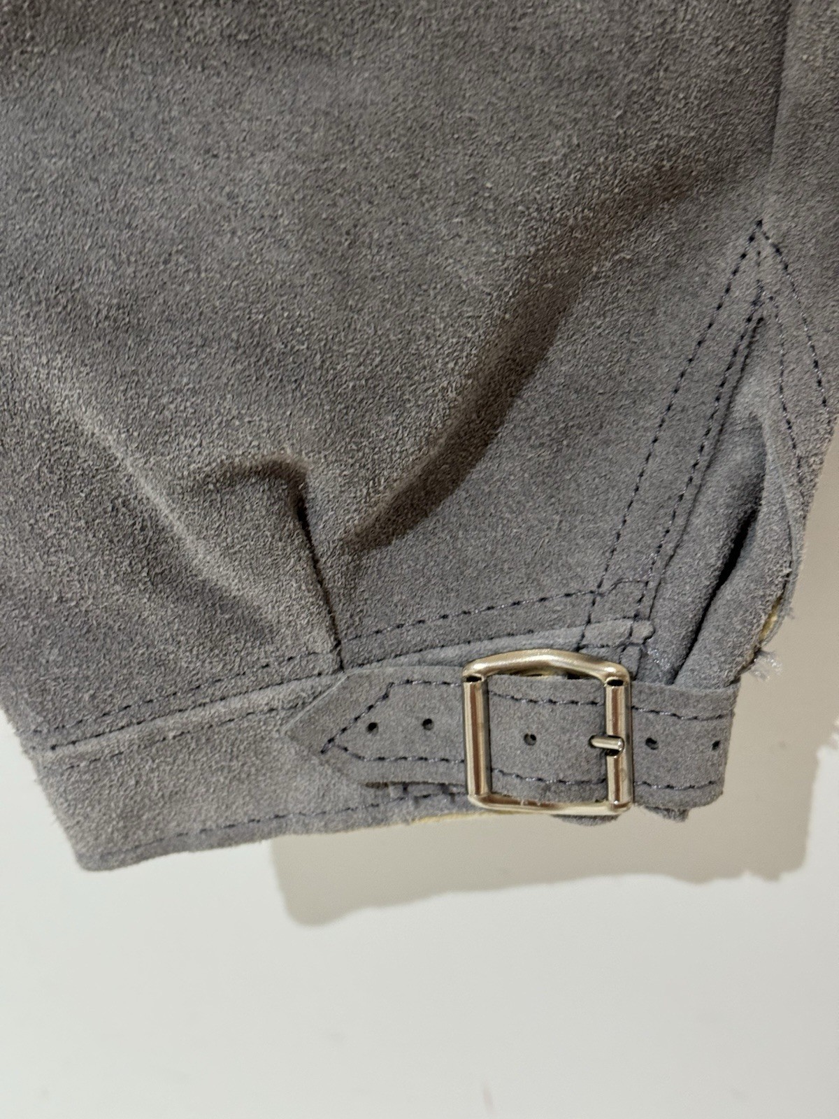 Lederhosen Children’s Suede Leather Pants with Suspenders (Vintage) Size 5/110