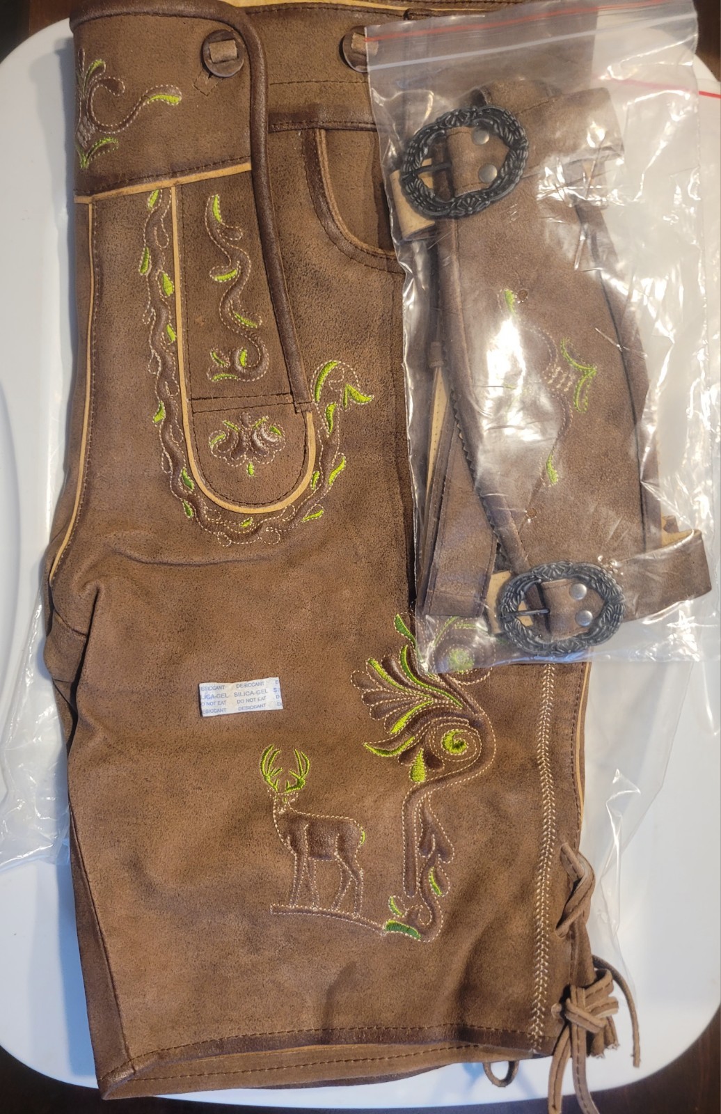 Oktoberfest Bavarian Mens Lederhosen Green Deer Motifs Shorts w/Suspenders Sz 52