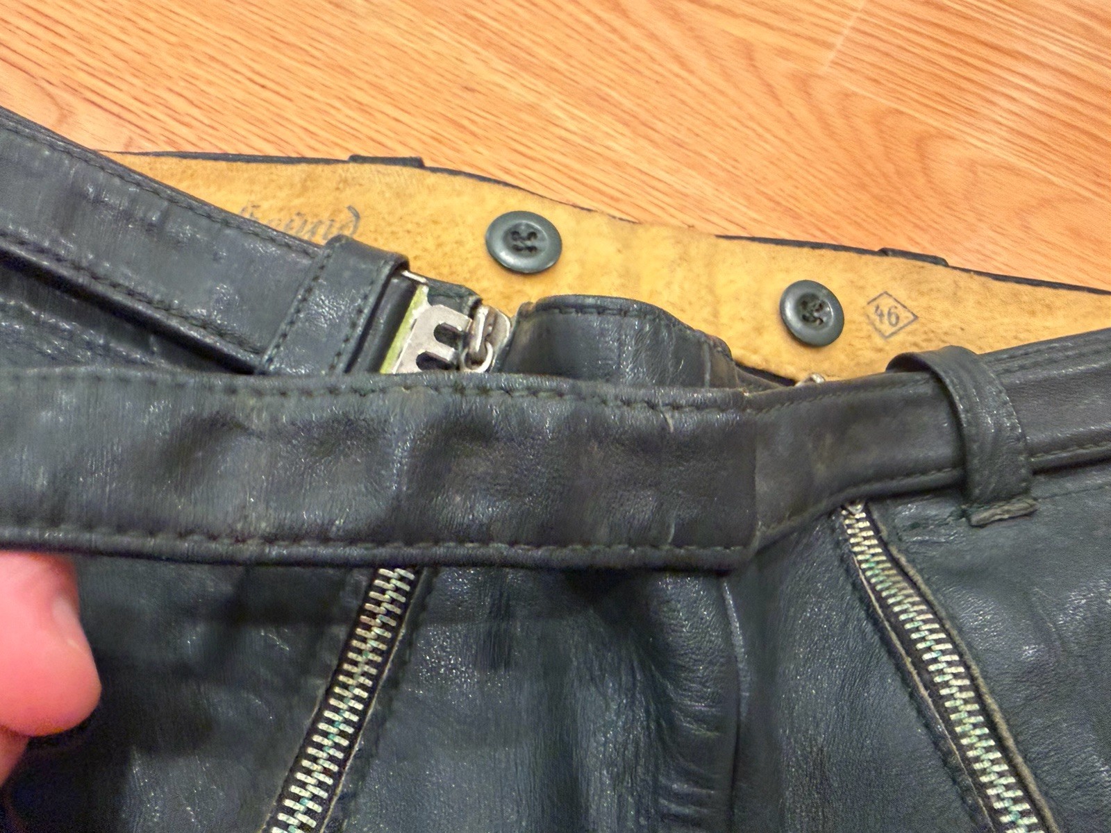 1960s Vtg Auth. Black Leather LEDERHOSEN Shorts German Octoberfest 30” Waist