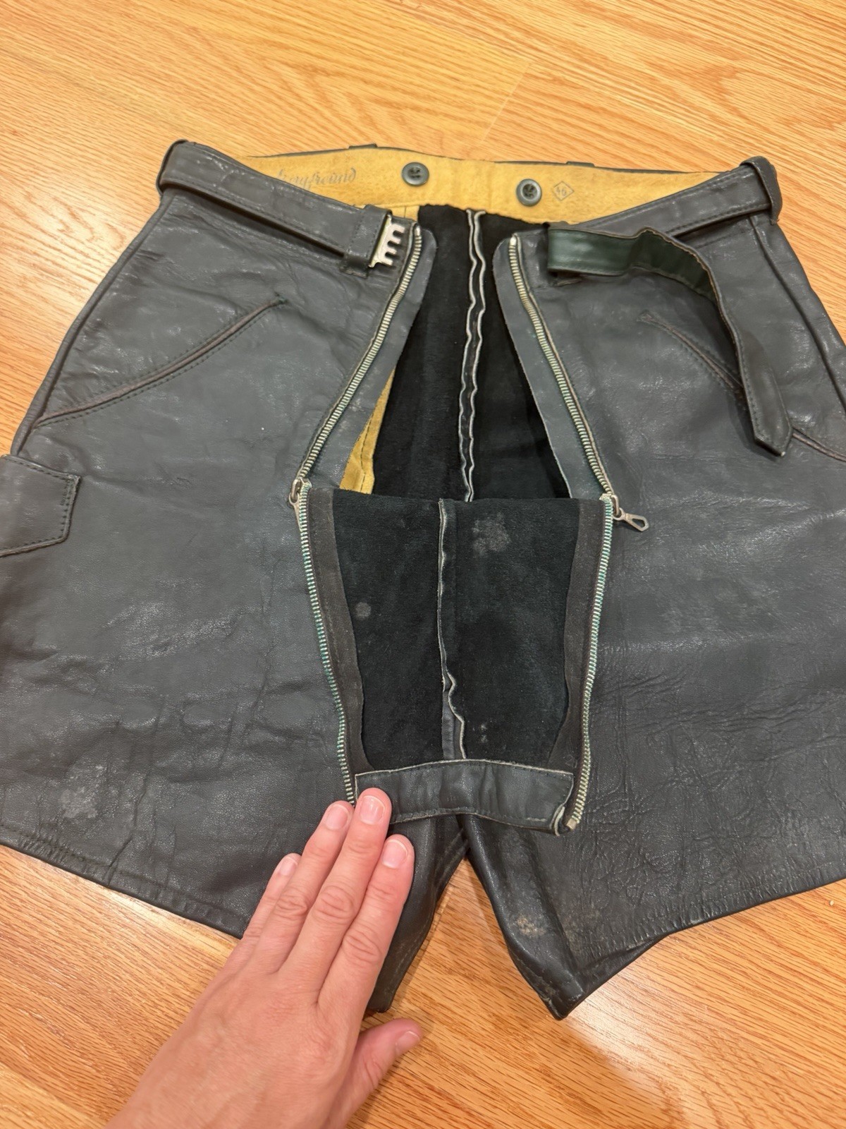 1960s Vtg Auth. Black Leather LEDERHOSEN Shorts German Octoberfest 30” Waist