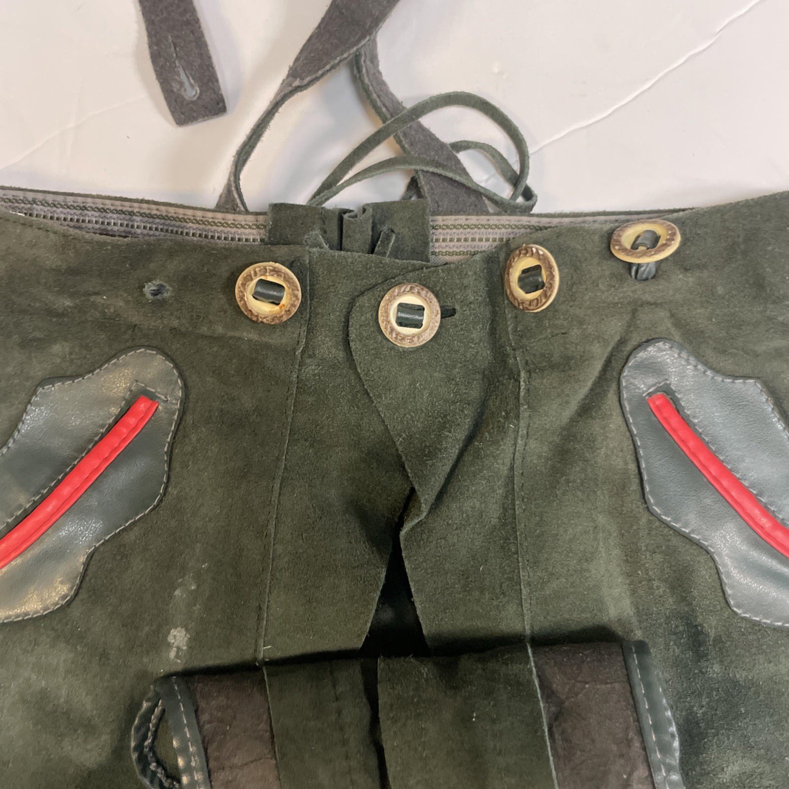 Lederhosen Bavarian German Oktoberfest Green Leather For Kid Missing One button!