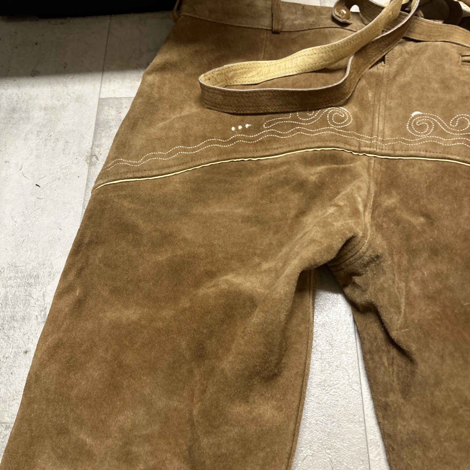 EDELNICE TRACHTEN LEDERHOSE MIT TRÄGER GRÖßE:66/M BRAUN NEUWERTIG