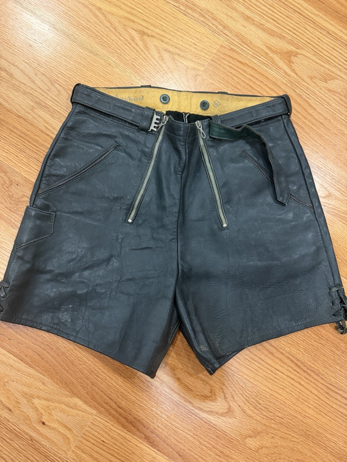 1960s Vtg Auth. Black Leather LEDERHOSEN Shorts German Octoberfest 30” Waist