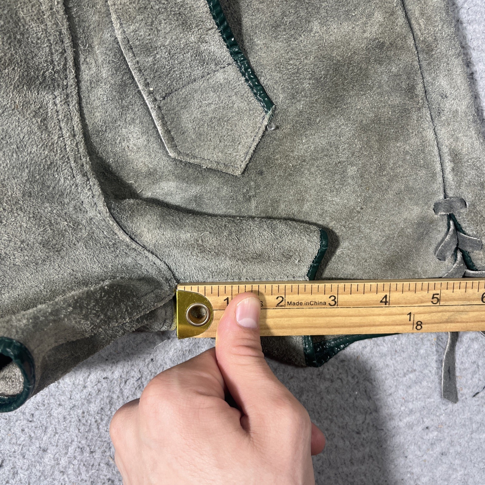 VTG Bergfreund Lederhosen Kids Sz 3 German Olive Green Suede Shorts Oktoberfest