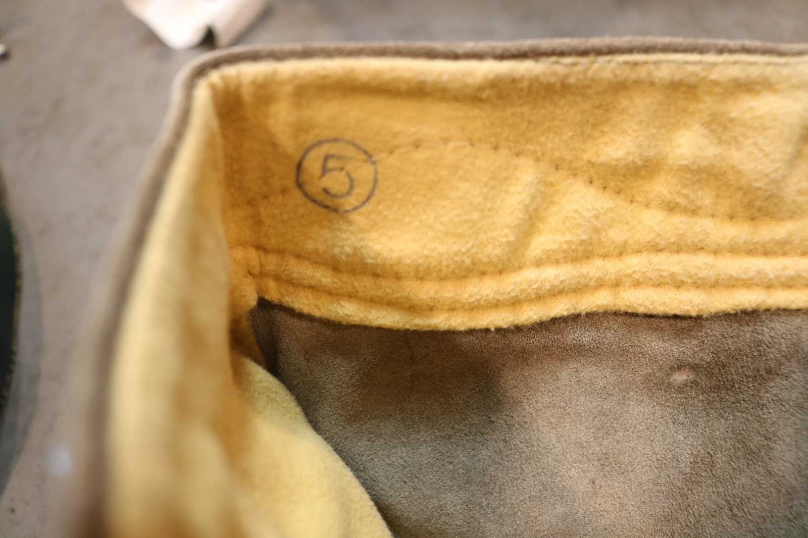 VTG BOYS SIZE 5 AUTHENTIC SUEDE BAVARIAN LEDERHOSEN OKTOBERFEST GEMUETLICHKEIT