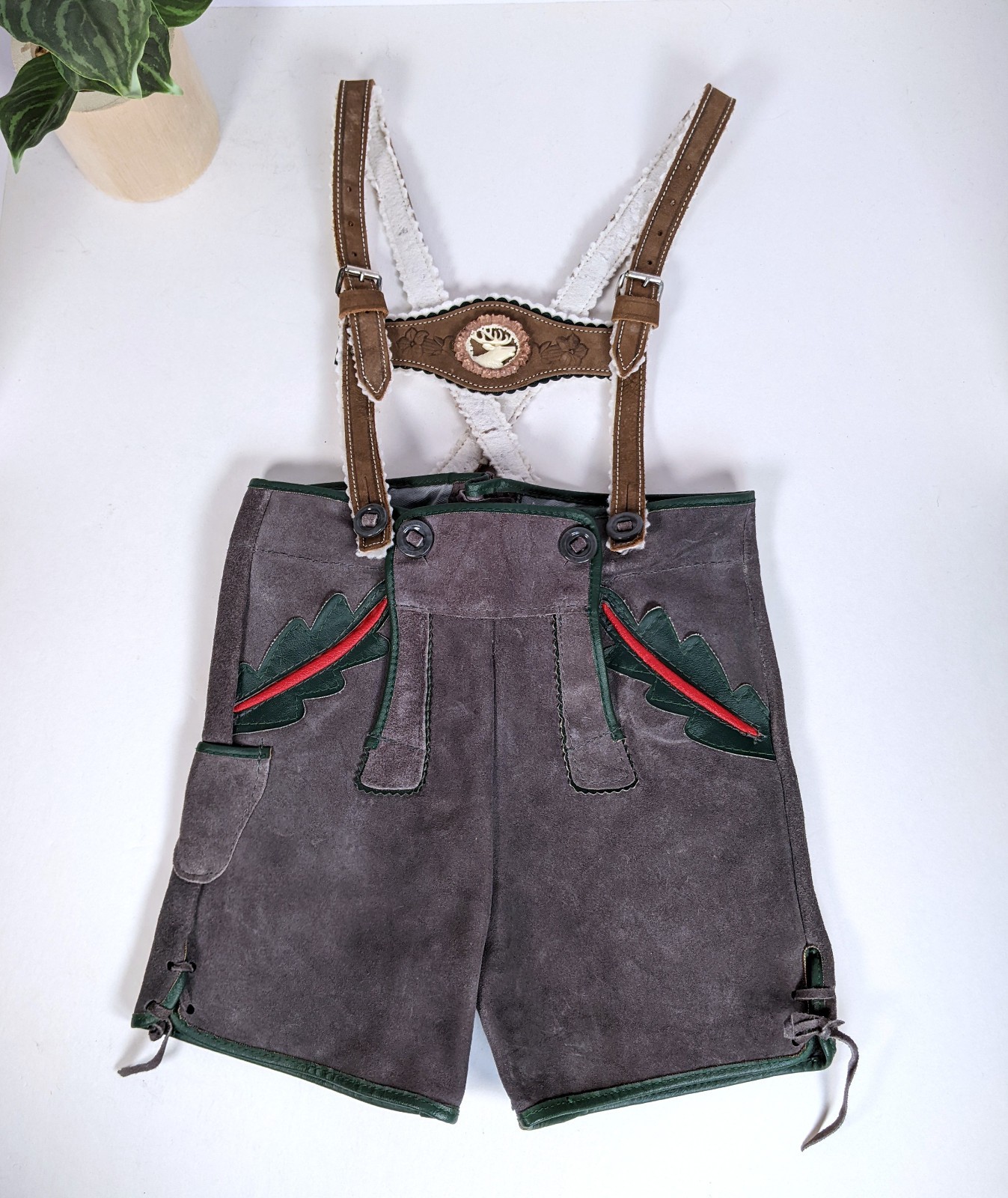 Vintage New Boy’s German/Bavarian Suede Lederhosen Shorts for Oktoberfest Sz 60