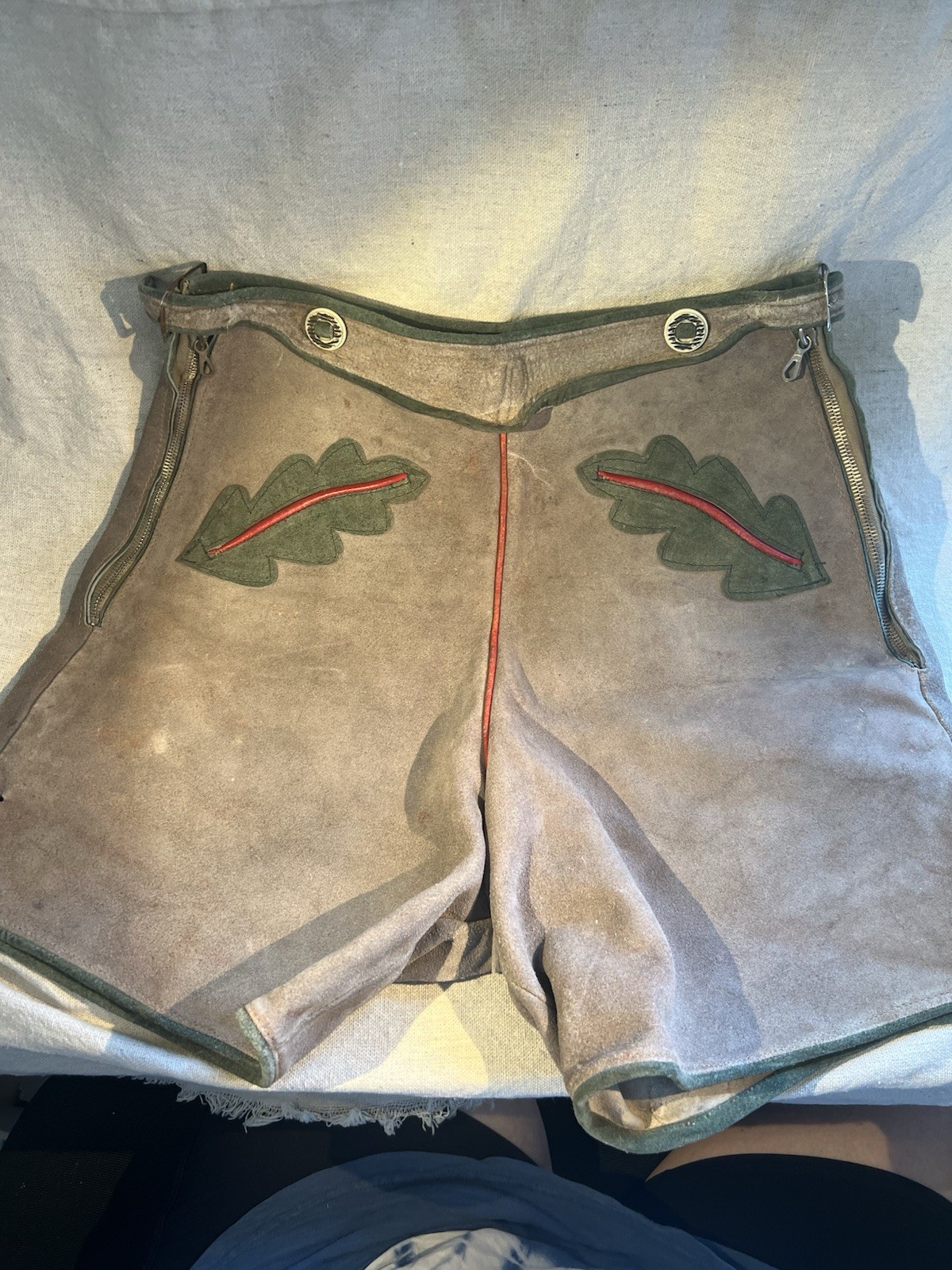 Vintage German Lederhosen Suede Leather Shorts Oktoberfest Size 26